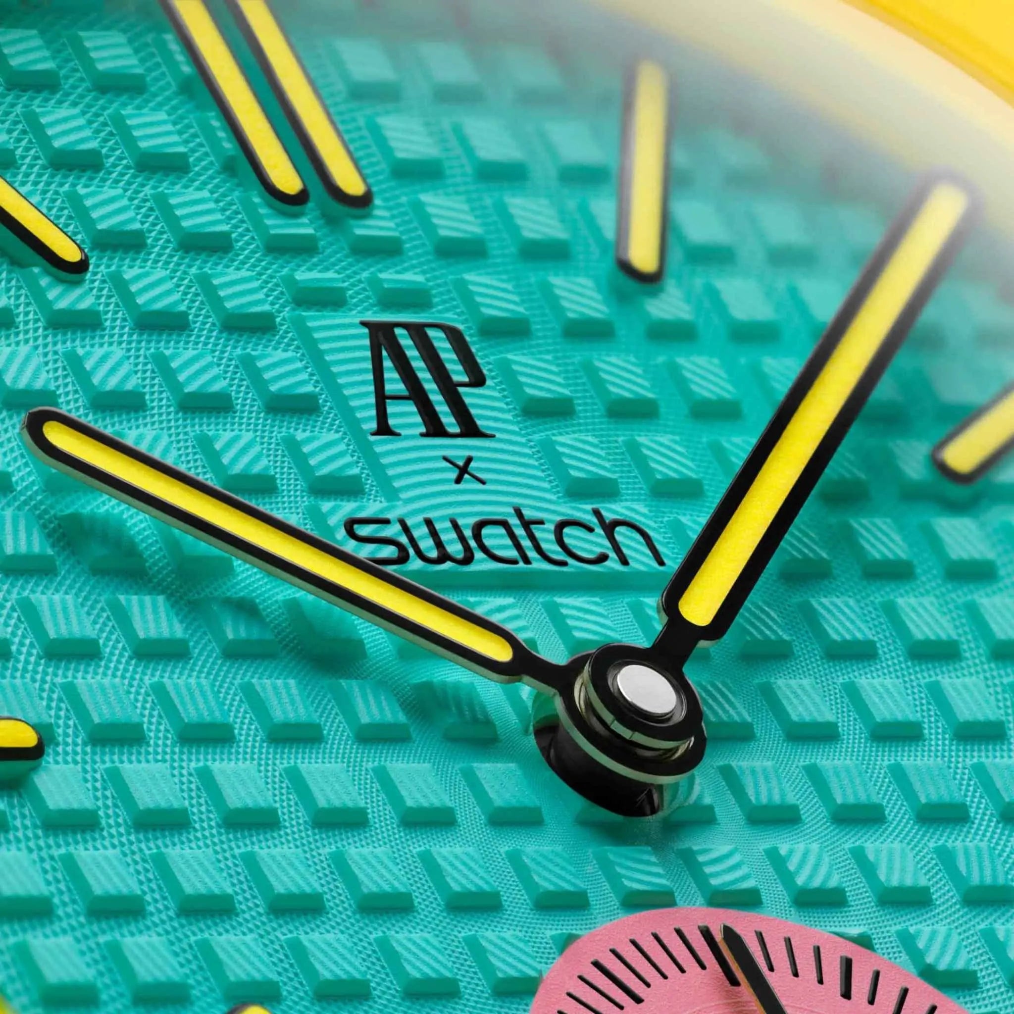 Swatch Royal Pop OTG ROZ , Closeup dial