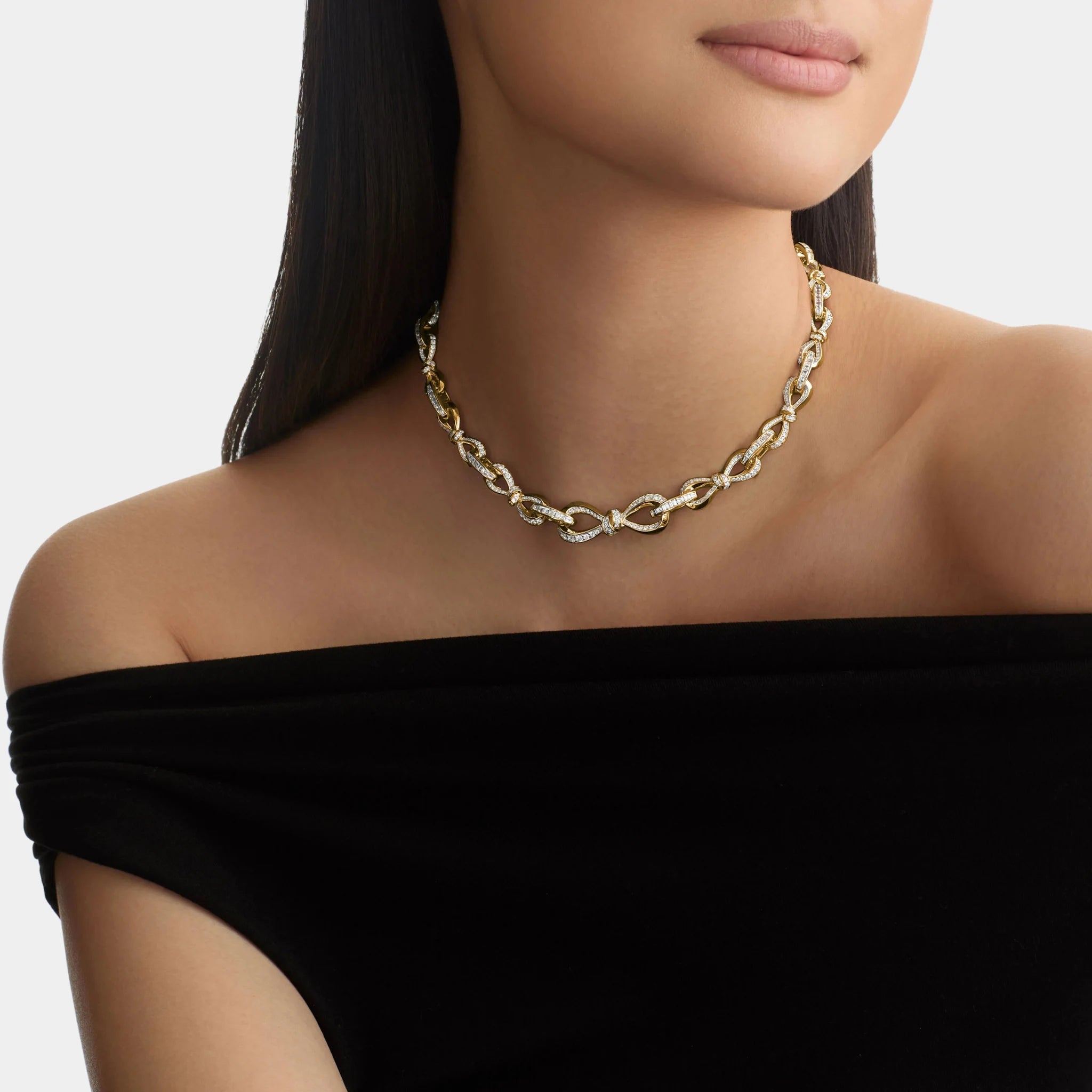 Graff Tildas Bow Diamond Link Necklace Yellow Gold, Model