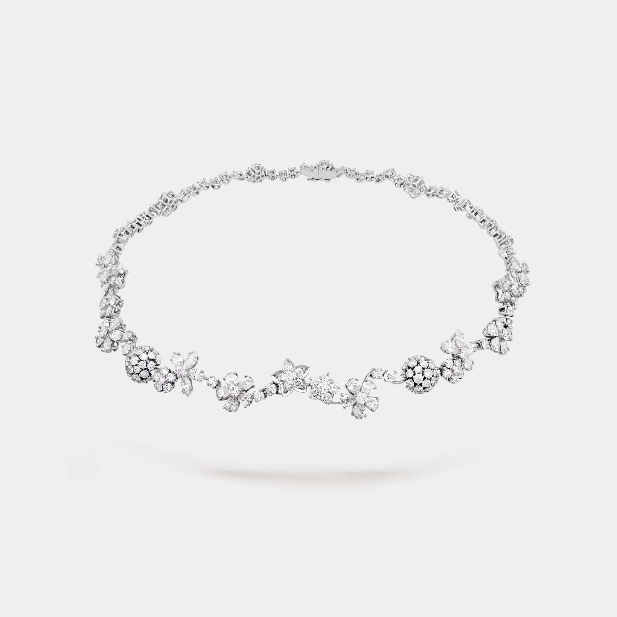 Van Cleef & Arpels Folie des Prés Necklace White Gold Diamond, Front