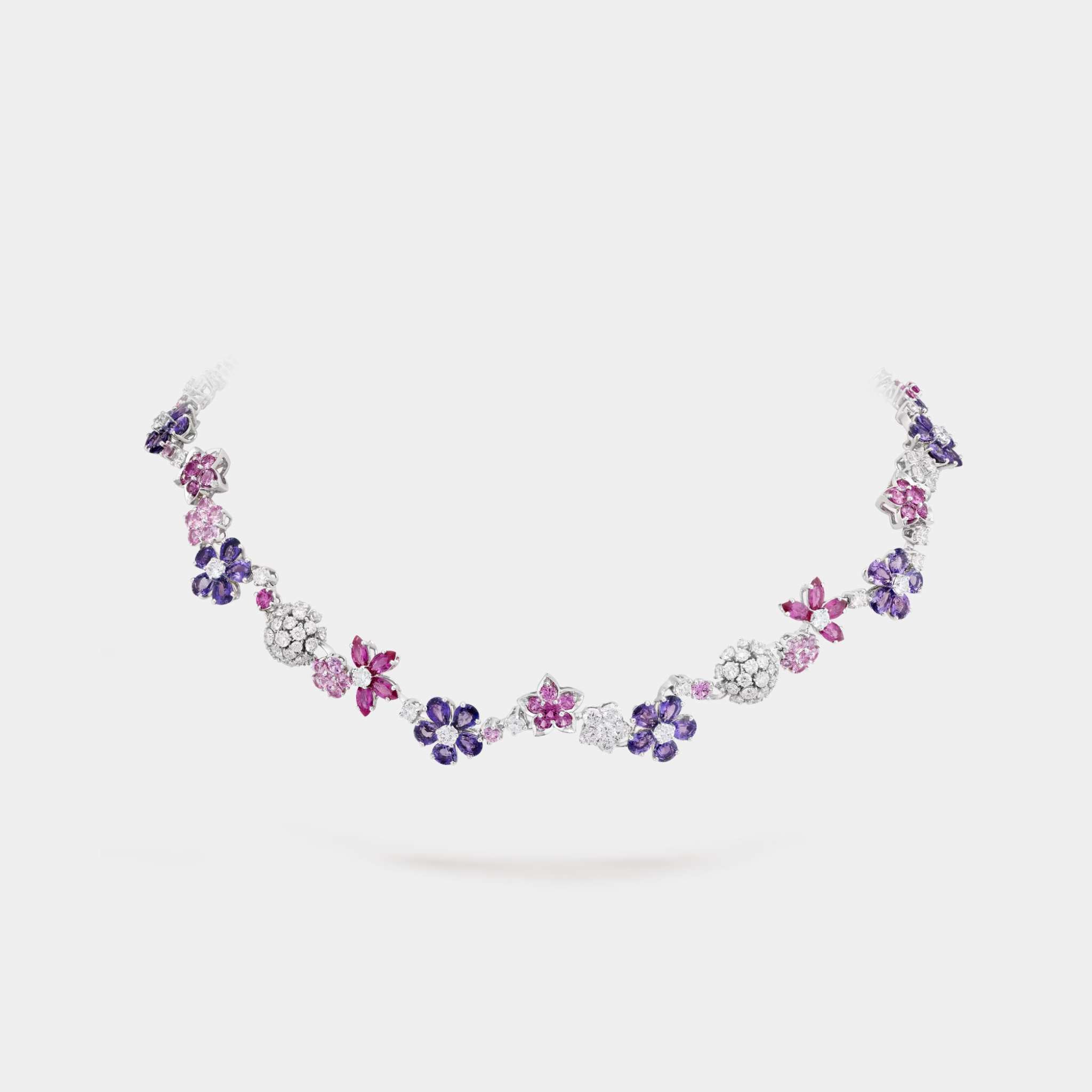 Van Cleef & Arpels Folie des Prés Necklace White Gold Diamond Sapphire, Front