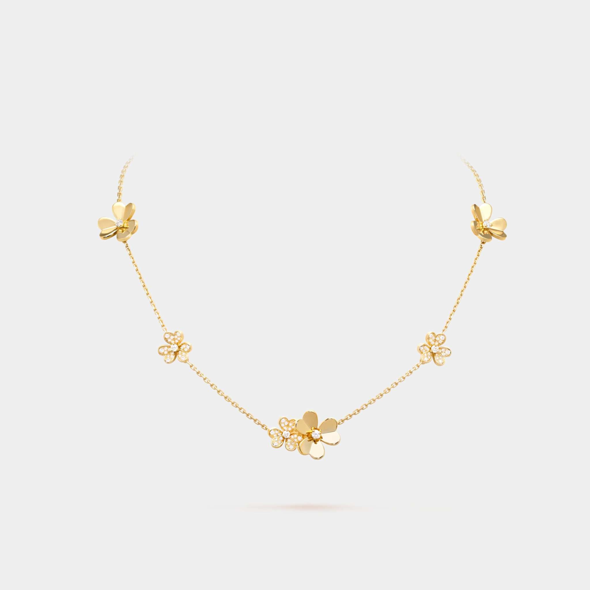 Van Cleef & Arpels Frivole Necklace 9 Flowers Yellow Gold Diamond. Front