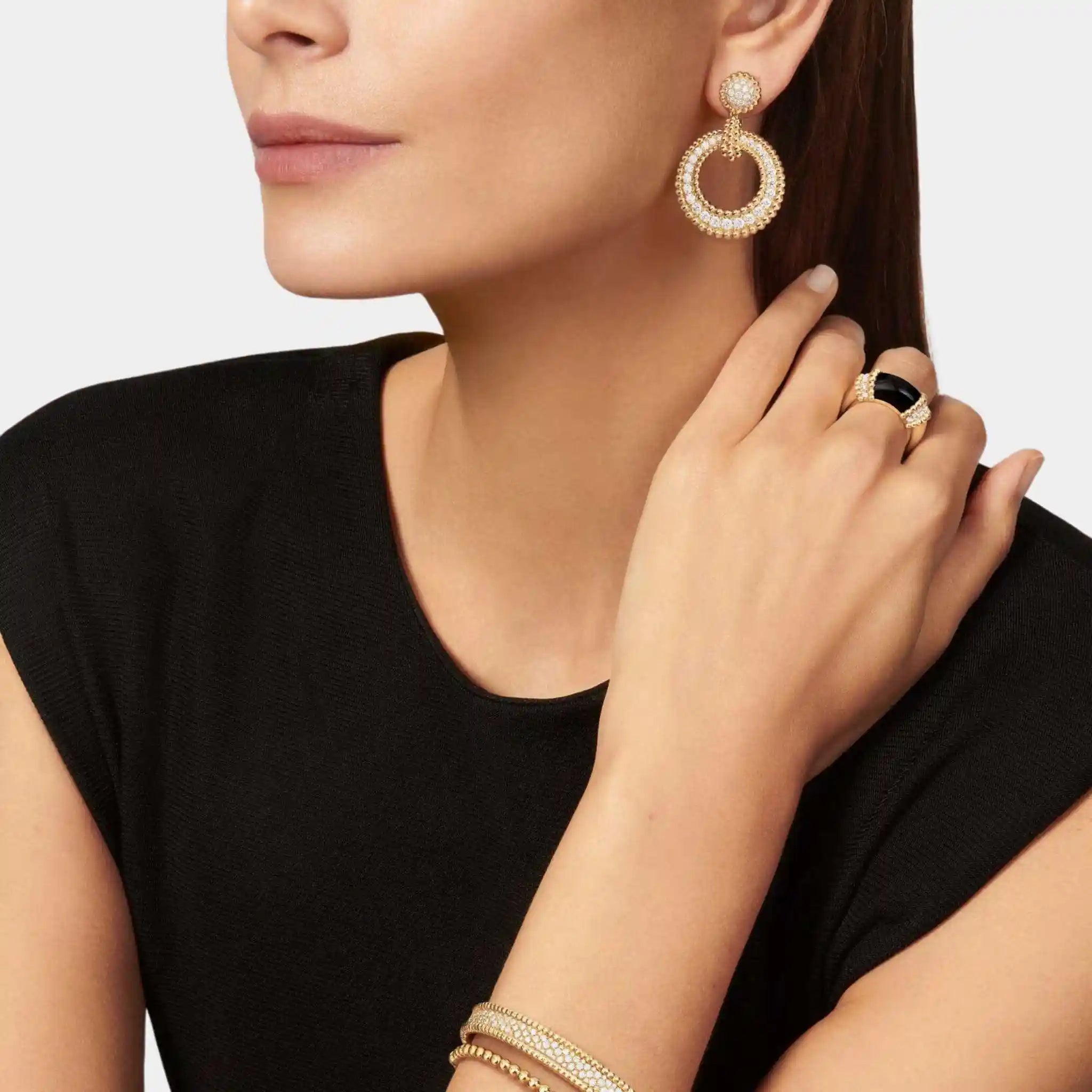 Van Cleef & Arpels Perlée Diamonds Earrings Yellow Gold Diamond, Model