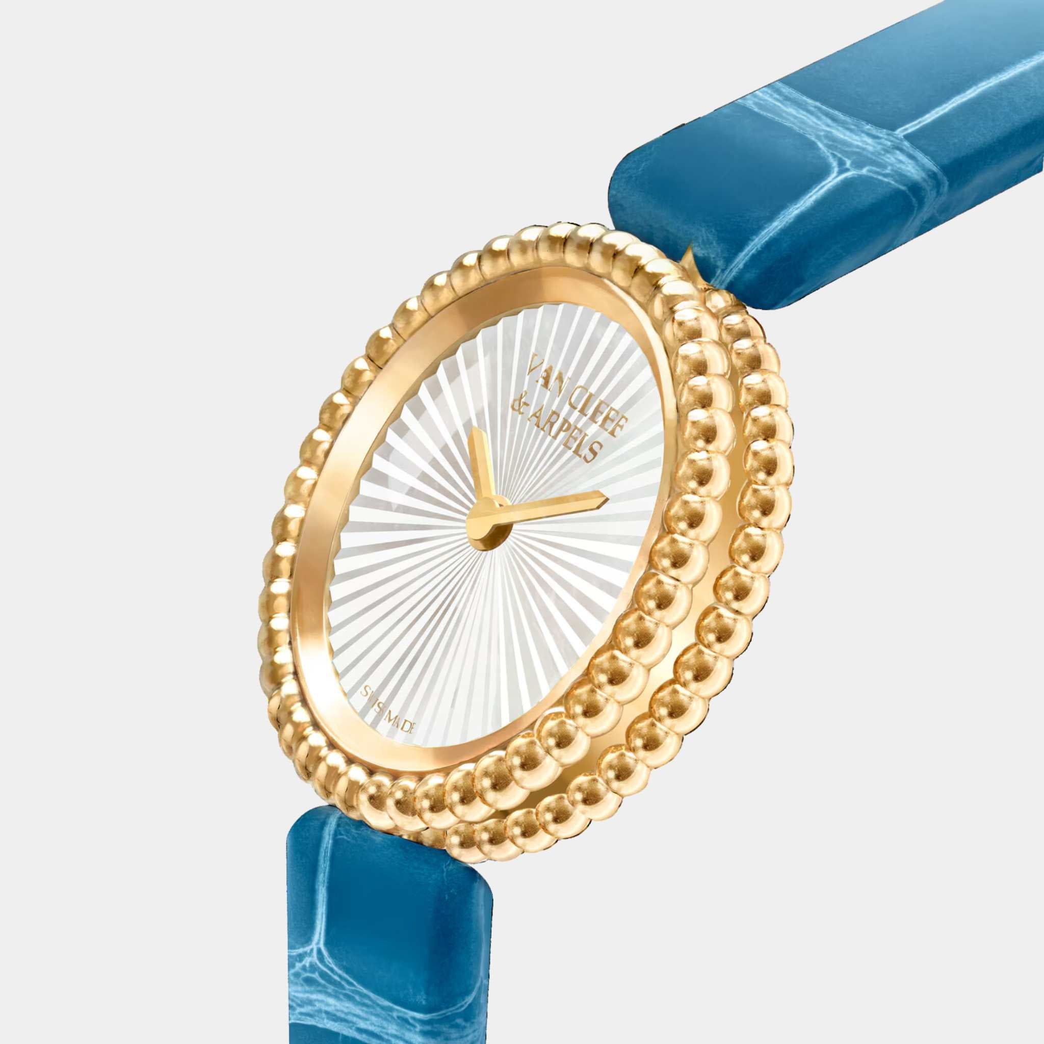 Van Cleef & Arpels Perlée Watch 23 mm Yellow Gold Mother Of Pearl, Side, Closeup