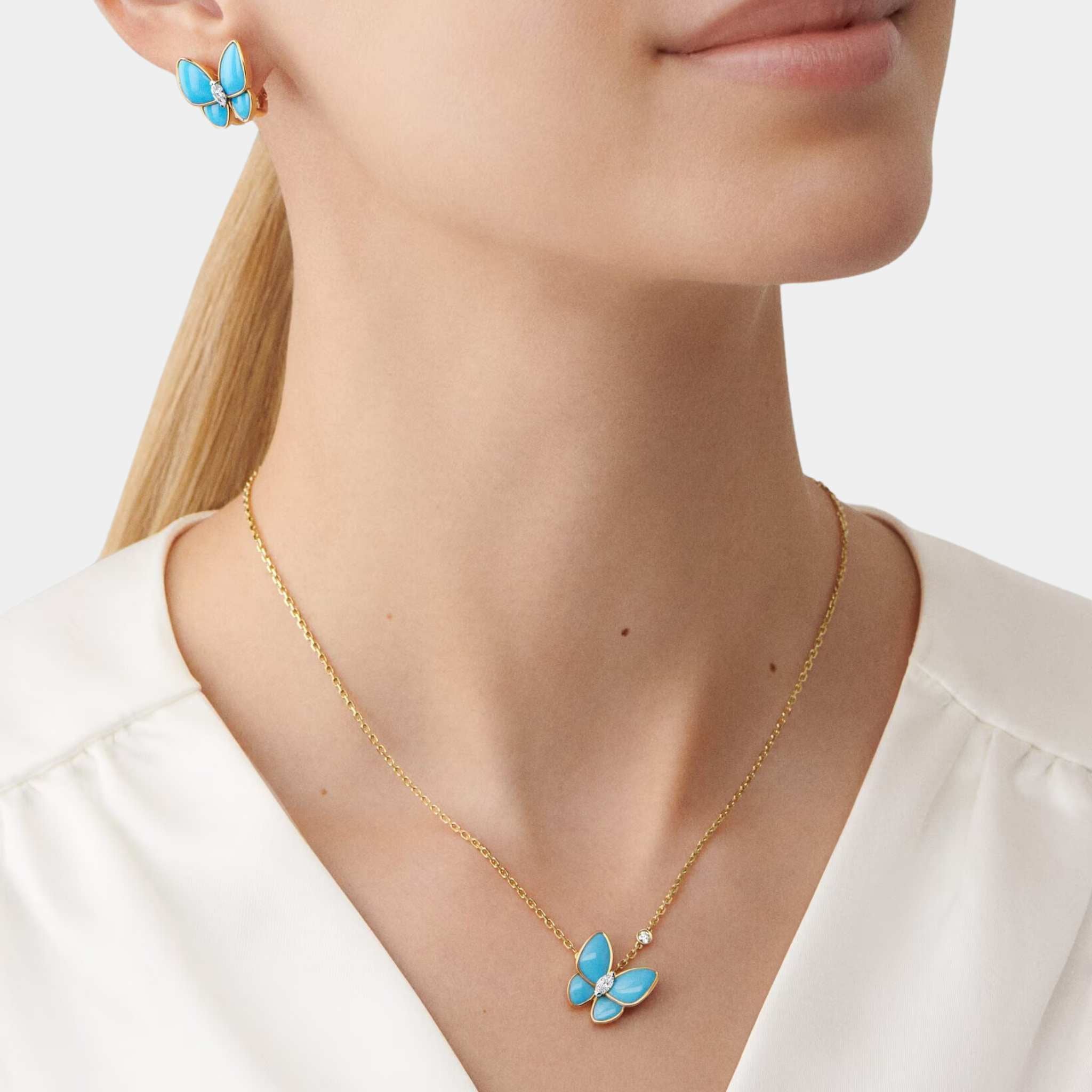 Van Cleef & Arpels Two Butterfly Pendant Yellow Gold Diamond Turquoise, Model