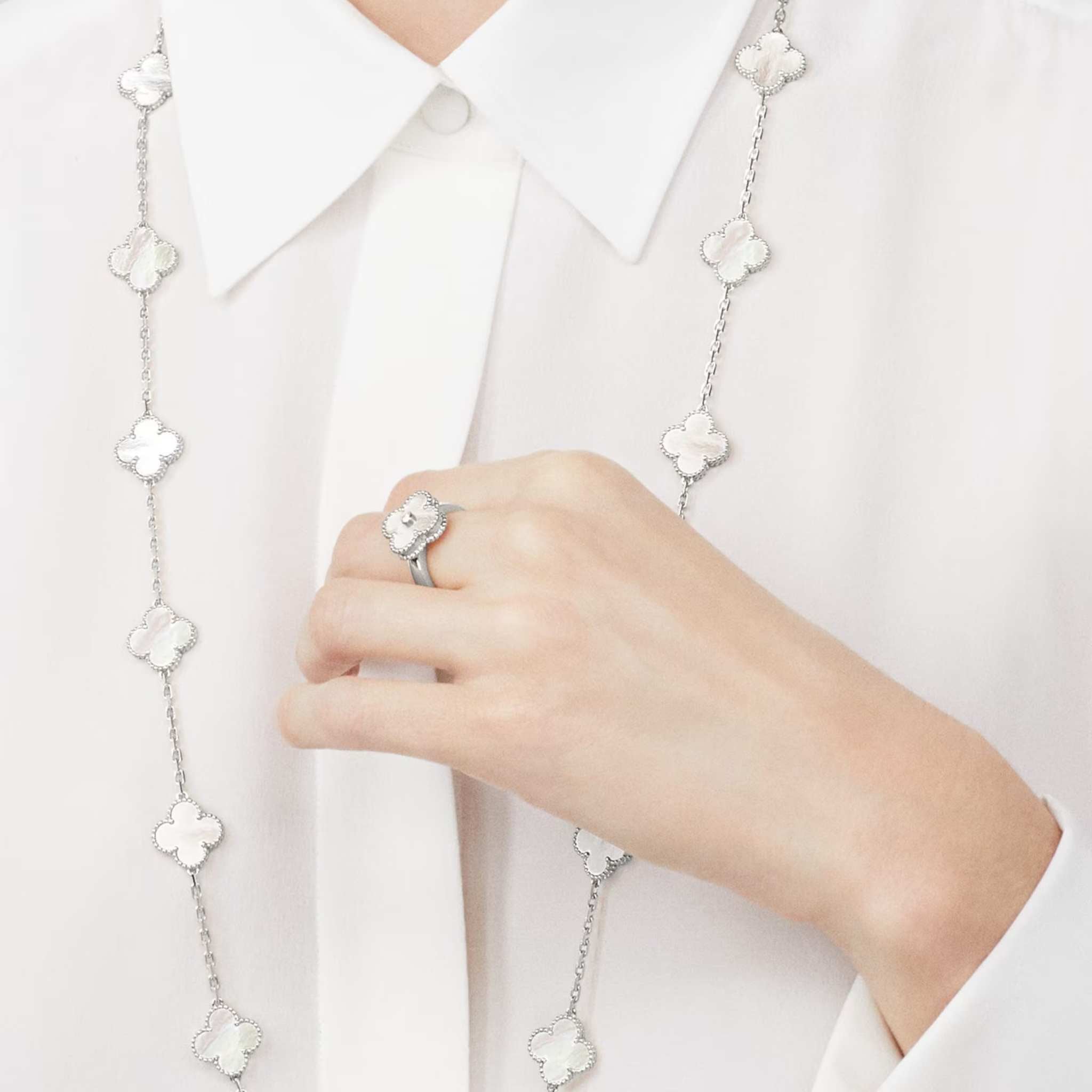 Van Cleef & Arpels Vintage Alhambra Ring white gold Diamond With Pearl, model