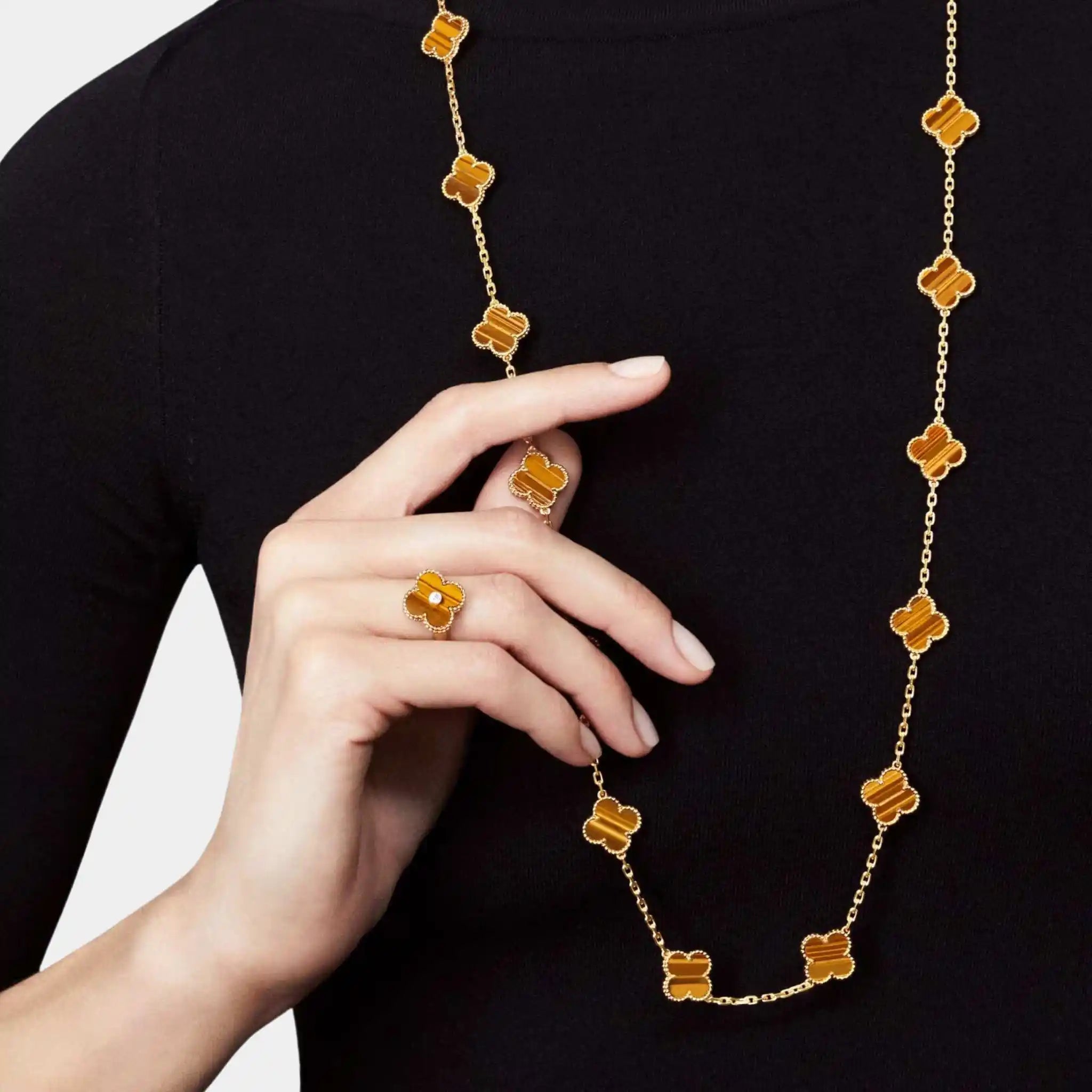 Van Cleef & Arpels Vintage Alhambra Ring Yellow Gold Diamond Tiger Eye, Model