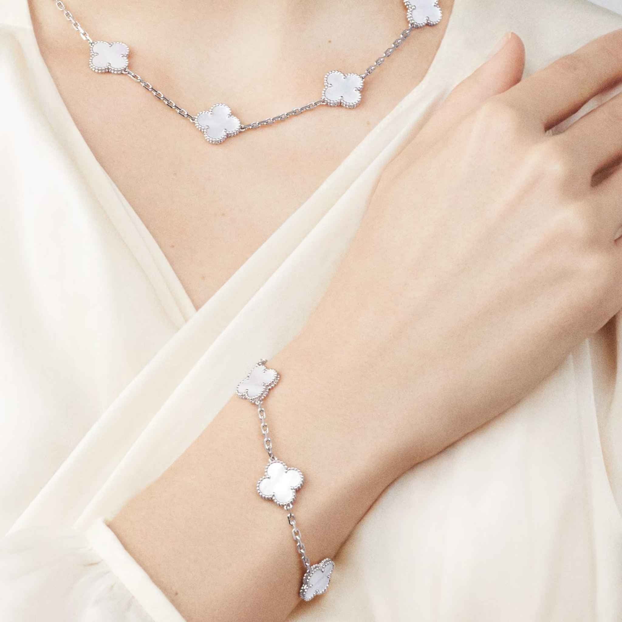 Van Cleef & Arpels Vintage Alhambra White Gold Bracelet Mother Of Pearl, Model