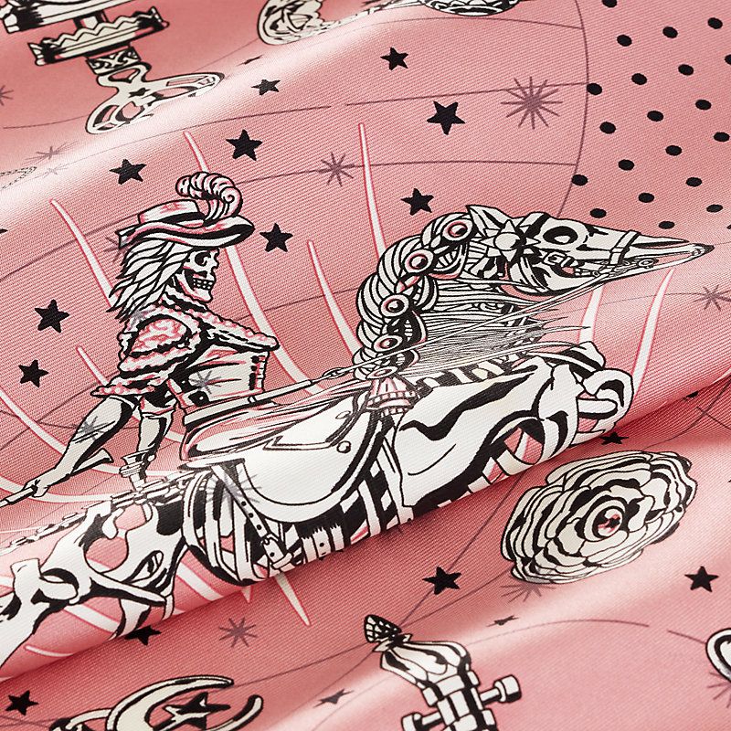 Hermes Chorus Stellarum Bandana 55, Antique pink, Closeup