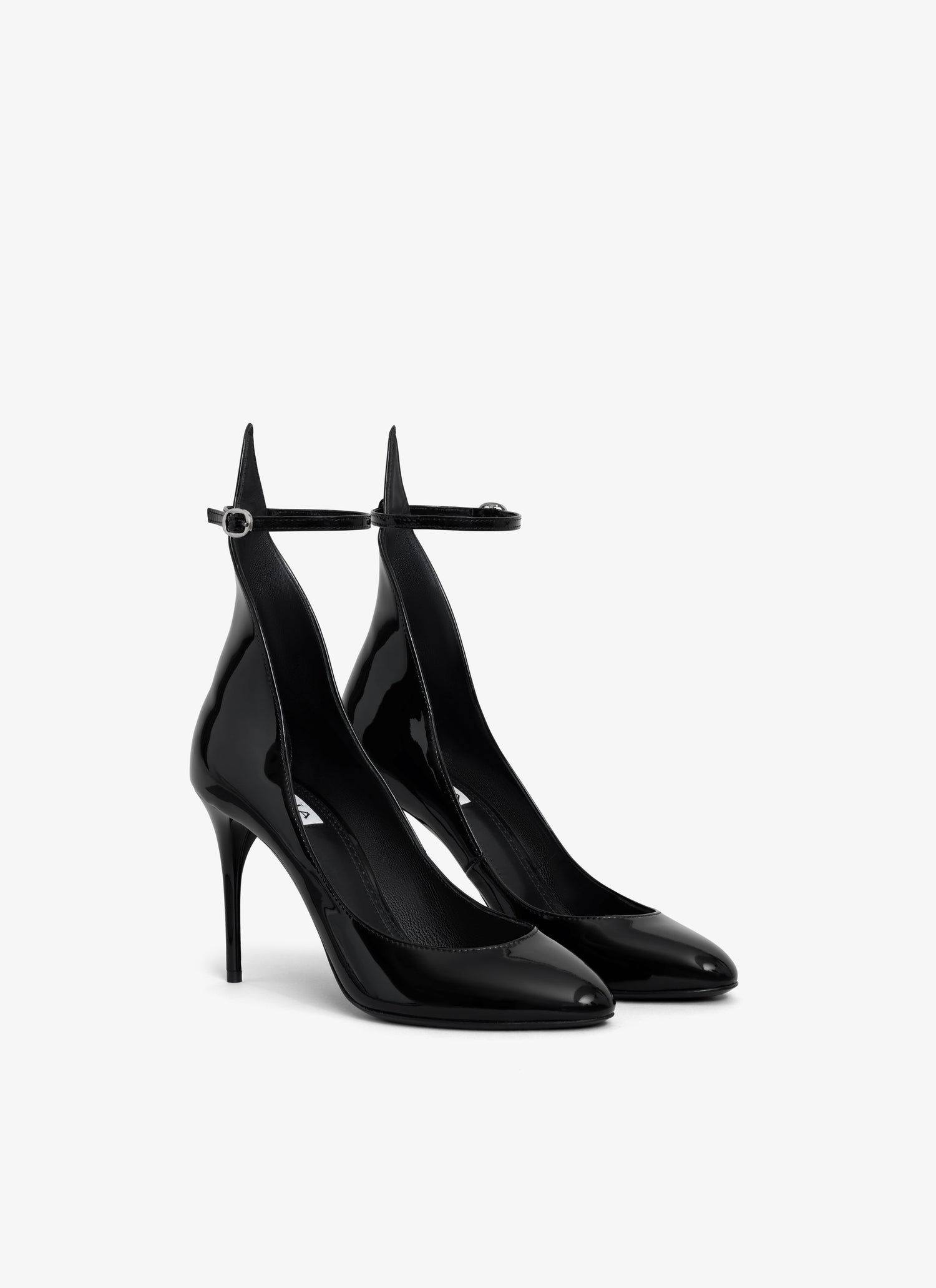 Decollete Pumps In Patent Leather