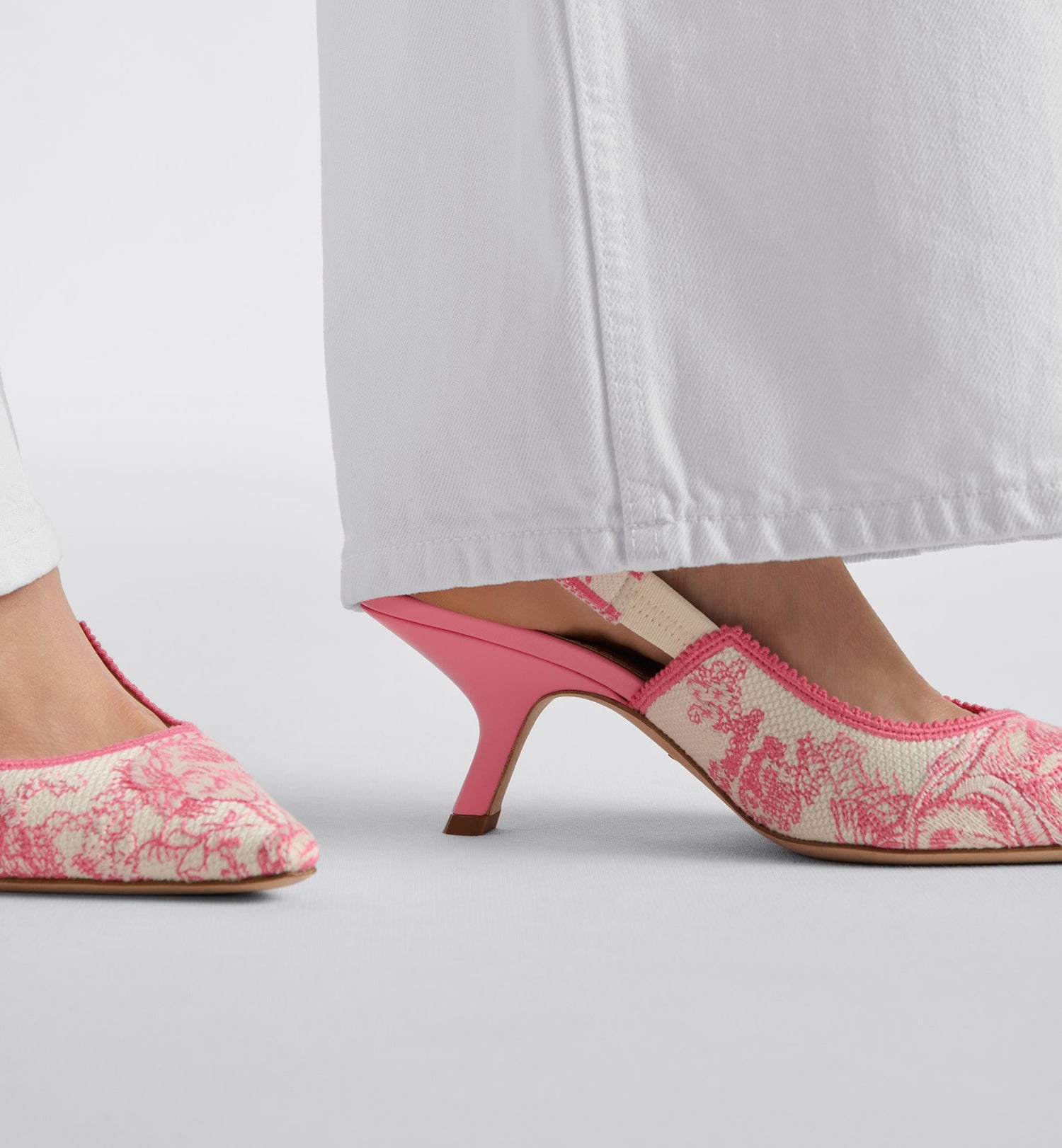 Dioriviera JAdior Slingback Pump Cotton Embroidered With Candy Pink Toile De Jouy Sauvage Motif