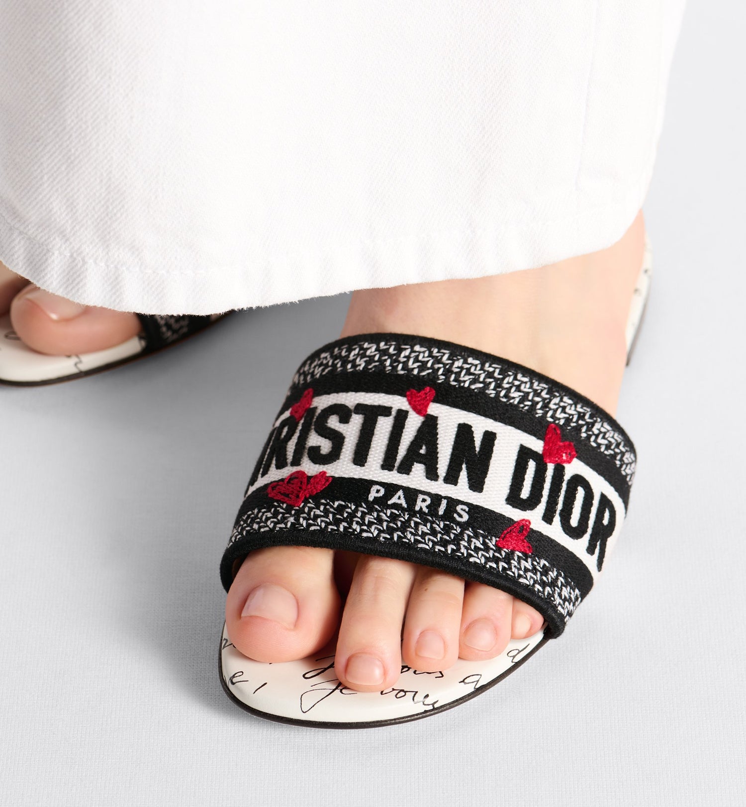 Dioramour Dway Slide Black And White Embroidered Cotton With Black And Red Je Vous Adore Motif