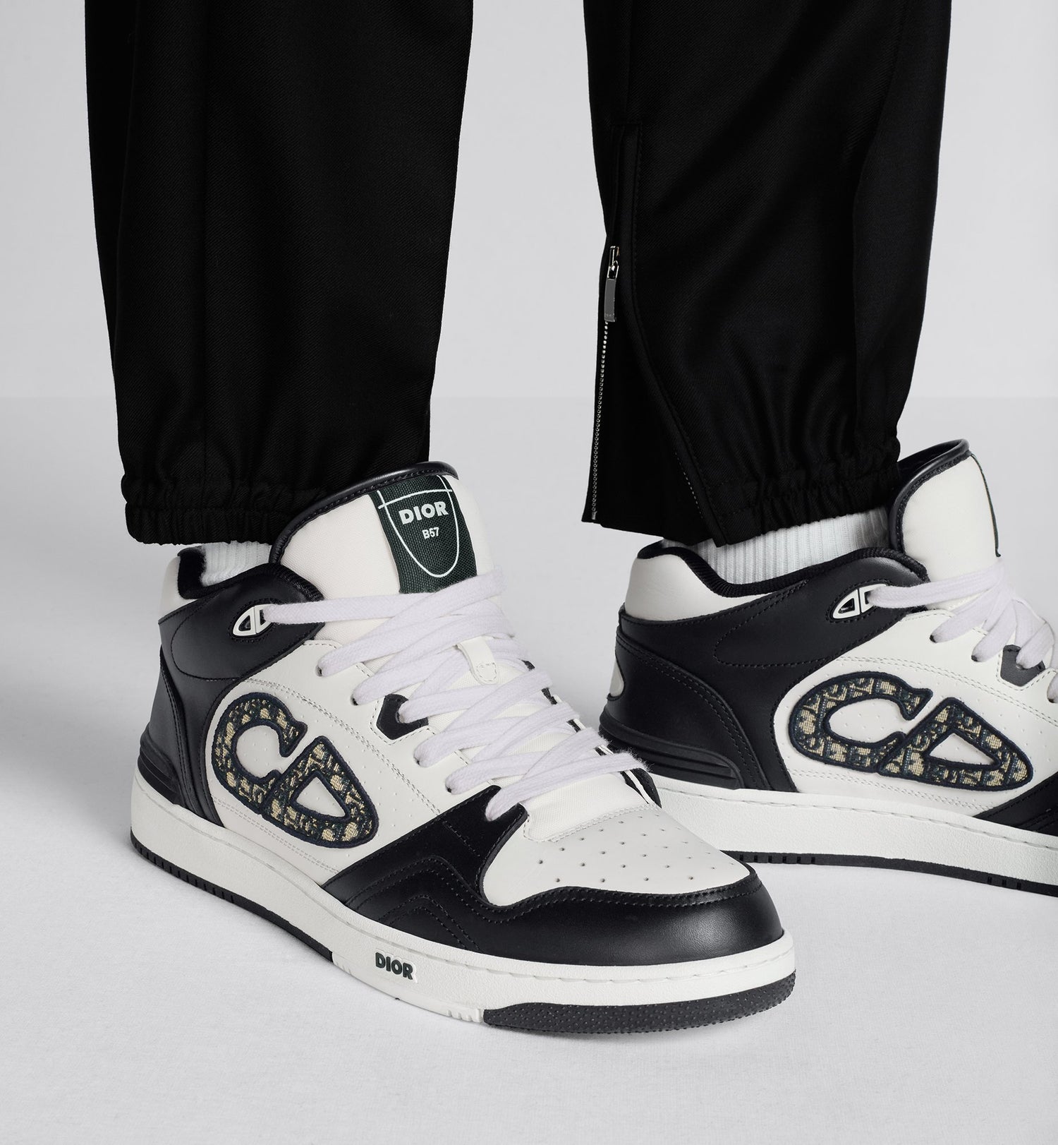 B57 Mid Top Sneaker Black And White Smooth Calfskin With Beige And Black Dior Oblique Jacquard