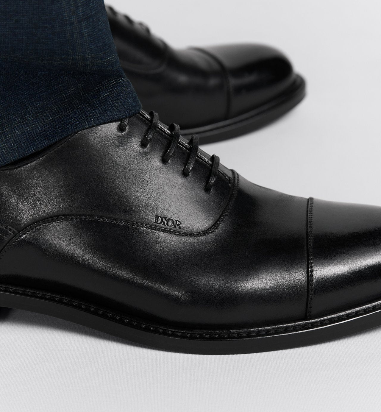 Embassy Oxford Shoe Black Calfskin With Patina Finish