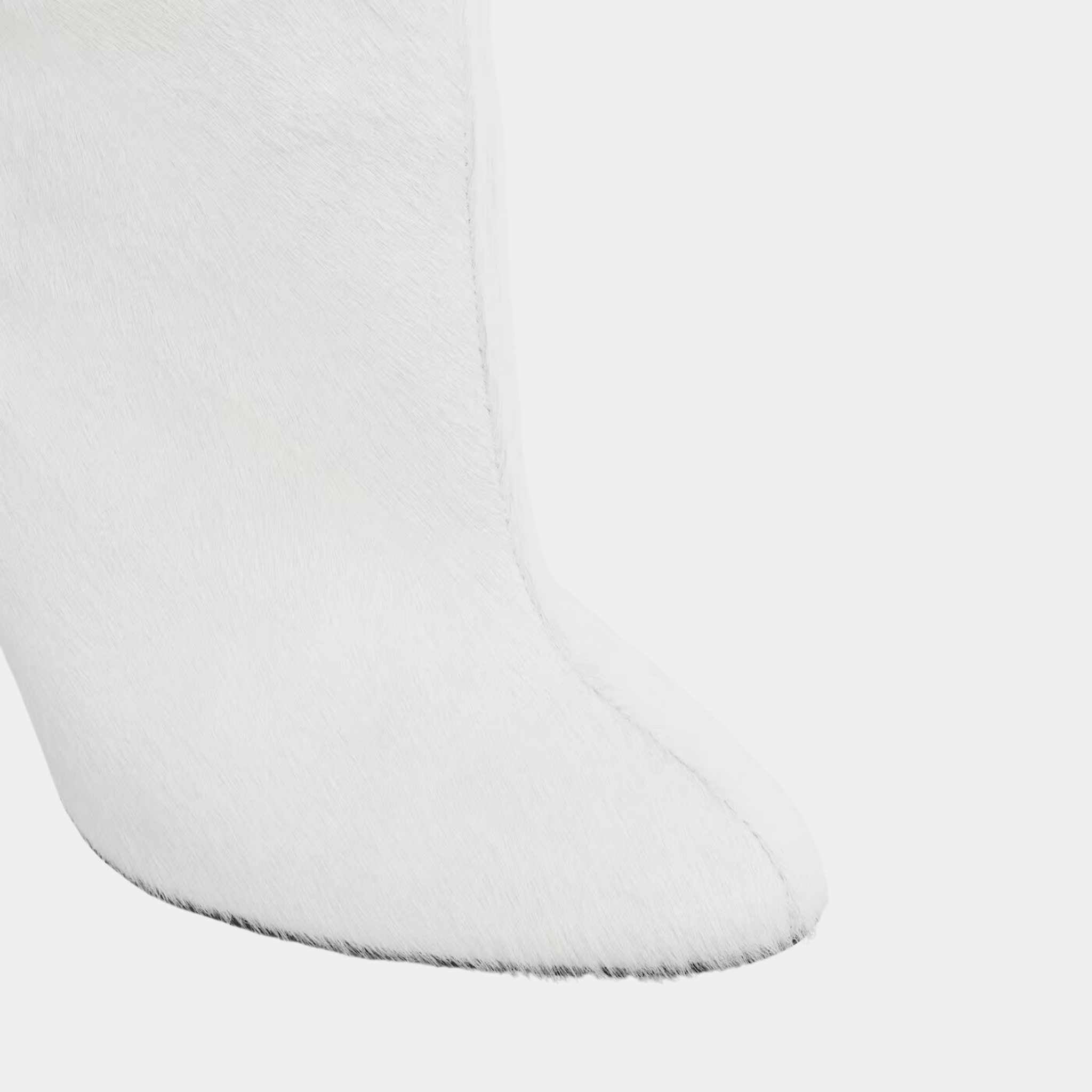 Alaia Decollete Cuissardes In Haircalf, White, Close View