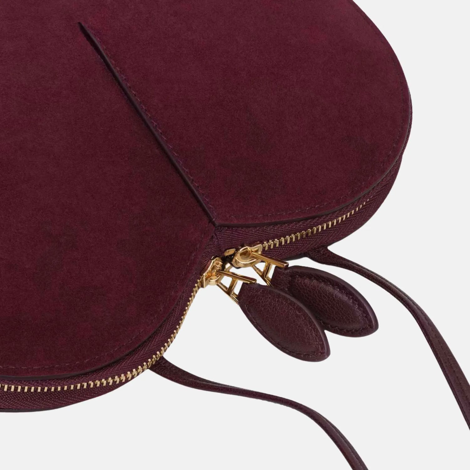 Alaia Le Coeur Bag in Bi Material Leather, Garnet Red, Close