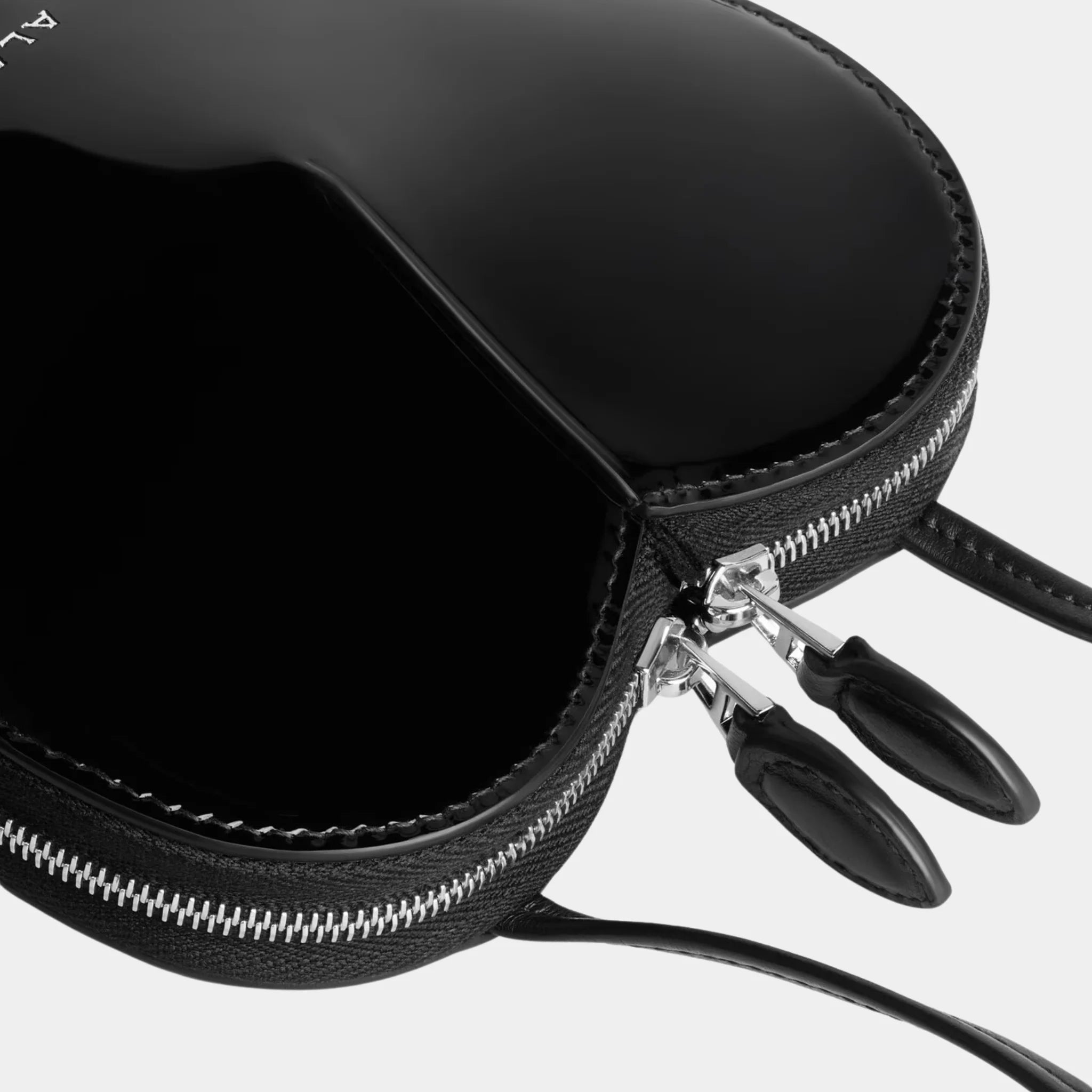 Alaia Le Coeur Small Bag in Patent Leather, Black, Top