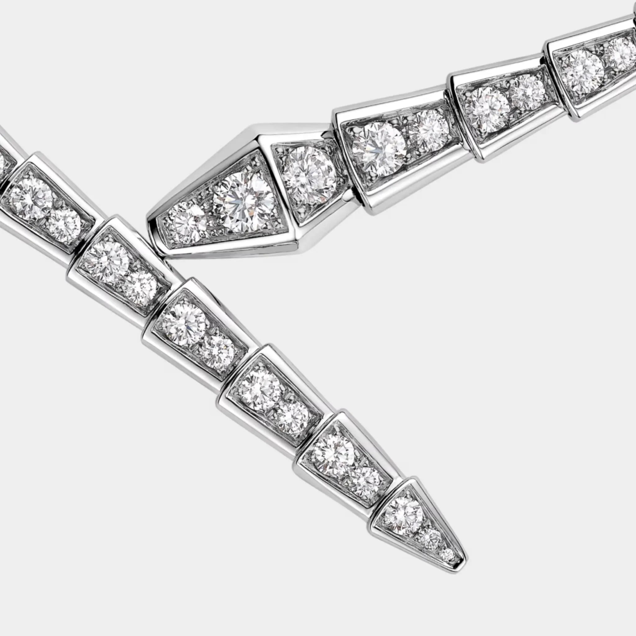 Serpenti Viper White Gold Diamond Necklace, Closeup
