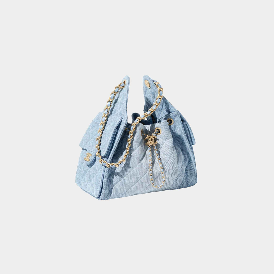 حقيبة يد Chanel صغيرة 25 من الدنيم المغسول والمعدن بلون ذهبي، أزرق، من الأمام