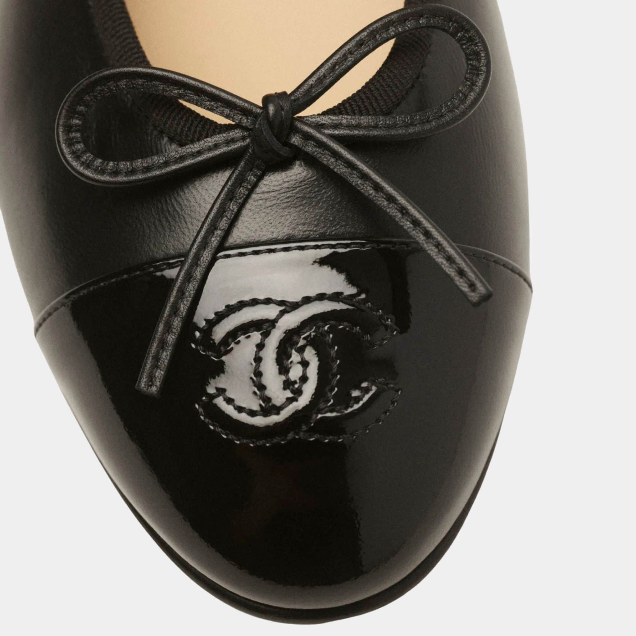 Chanel Ballerinas in Lambskin and Varnished Calf, Black, Back
