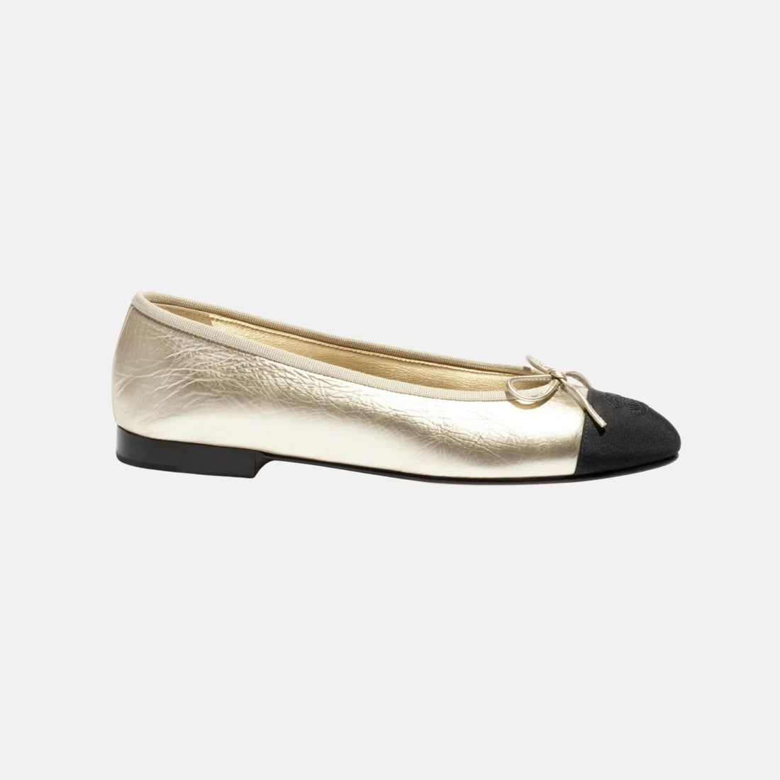 Chanel Ballet Flats in Laminated Lambskin and Grosgrain, Side