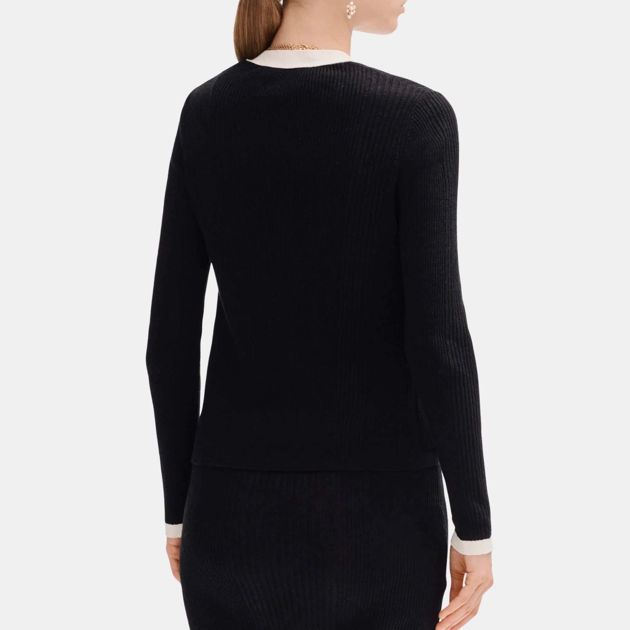 Chanel Black and White Cardigan in Linen and Cotton, Back