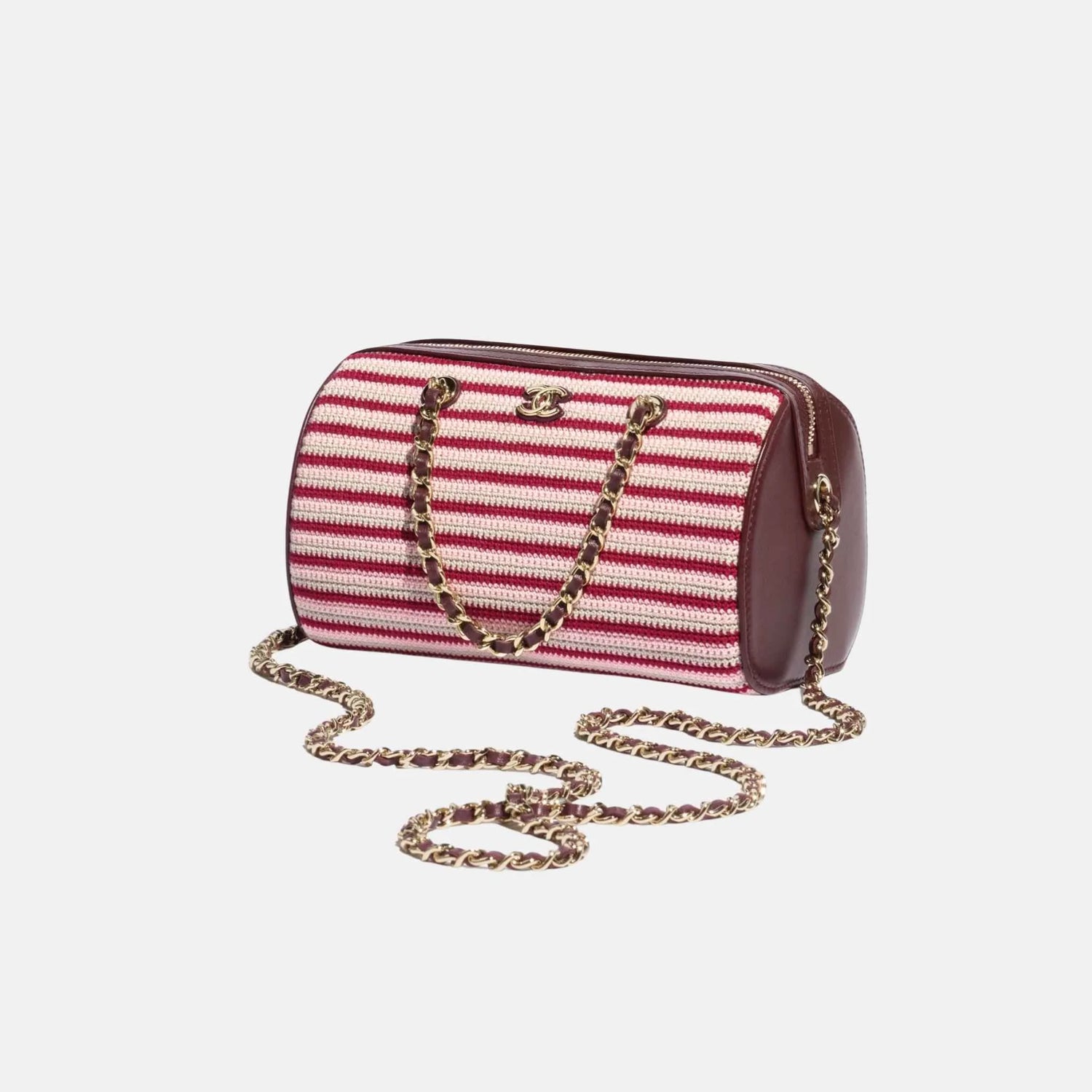 Chanel Clutch with Chain in Crochet Lambskin and Gold Tone Metal, Side