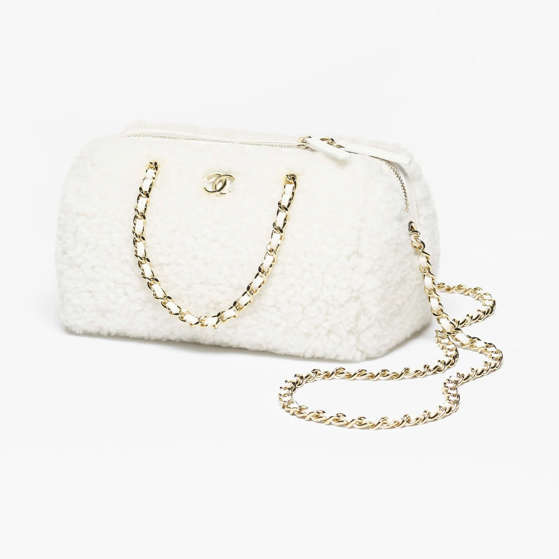 Chanel Clutch with Chain white shearling lambskin Coco Neige 2026 three quarter view