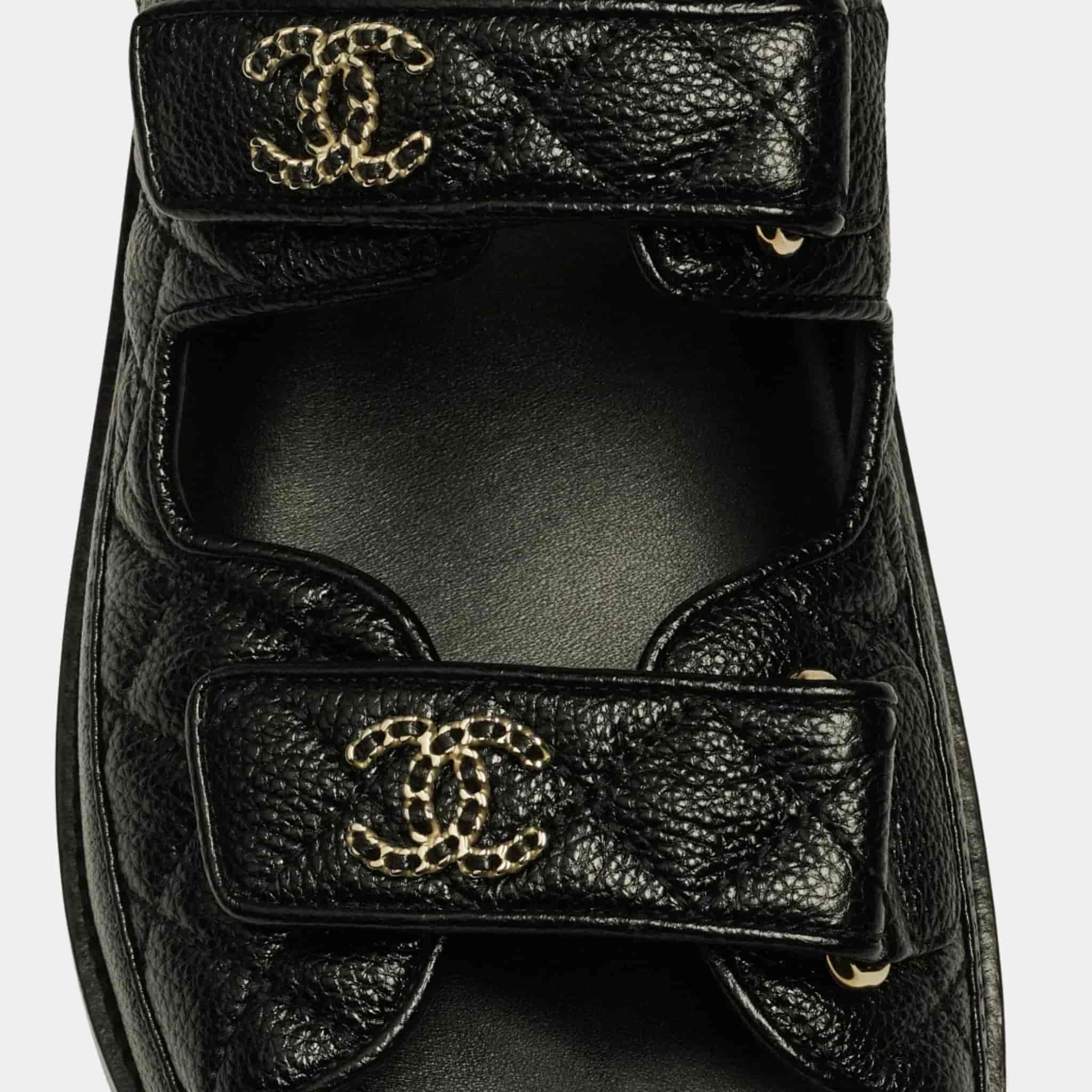 Chanel Dad Shoes in Grained Calfskin, Noir, Close