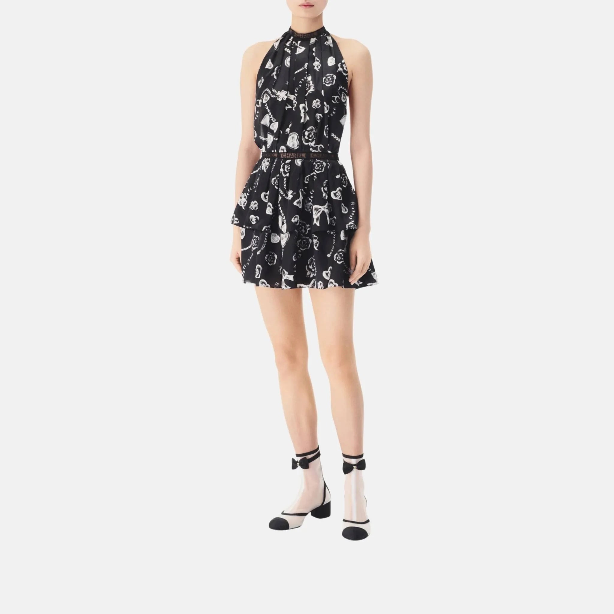 Chanel Dress in Printed Silk Satin, Close