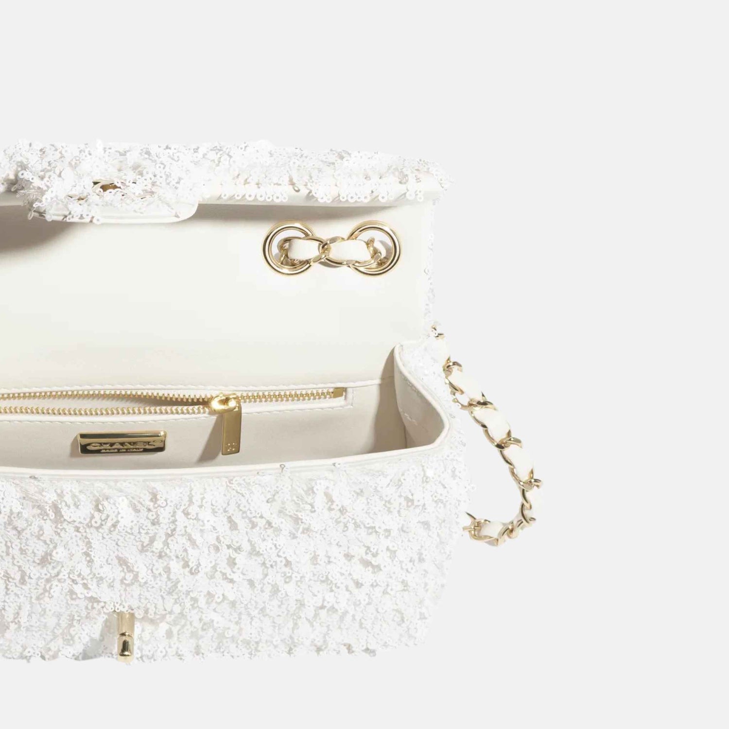 Chanel Evening Bag In Fringed Sequins &amp; Gold Tone Metal, Inside