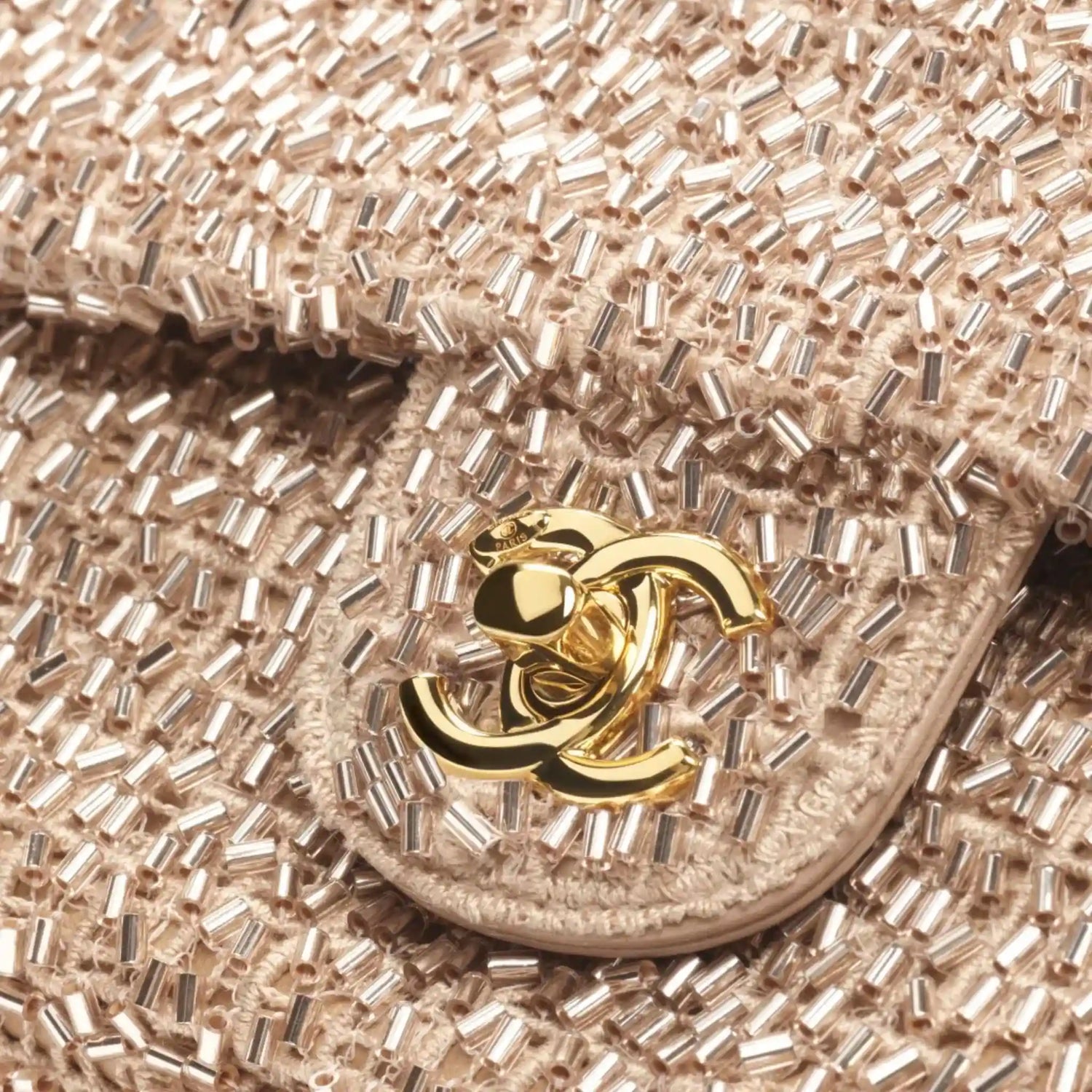 Chanel Evening Bag Mesh Beads &amp; Gold-Tone Metal Golden, Top lock closeup