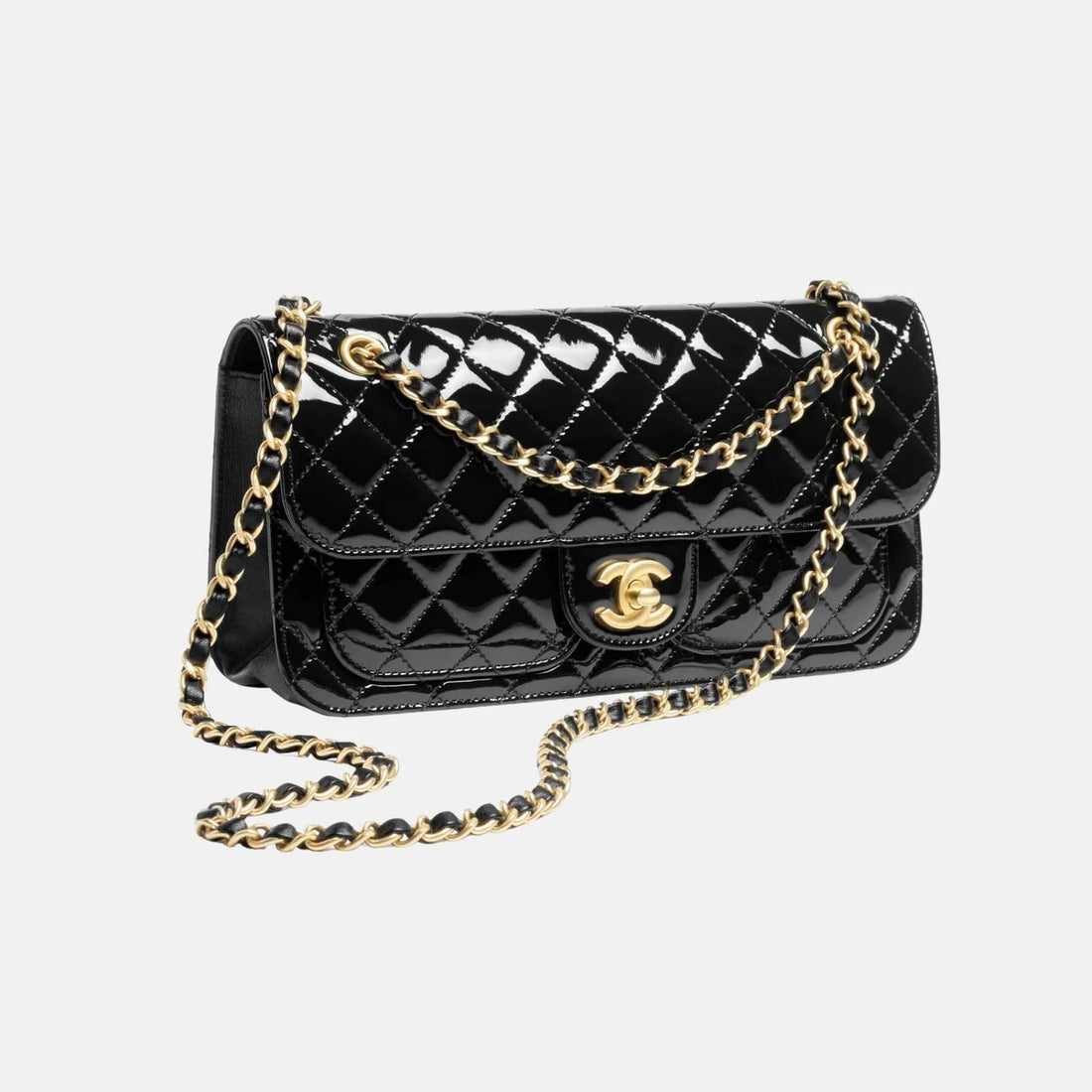 Chanel Flap Bag in Patent Calfskin and Gold Metal, Front