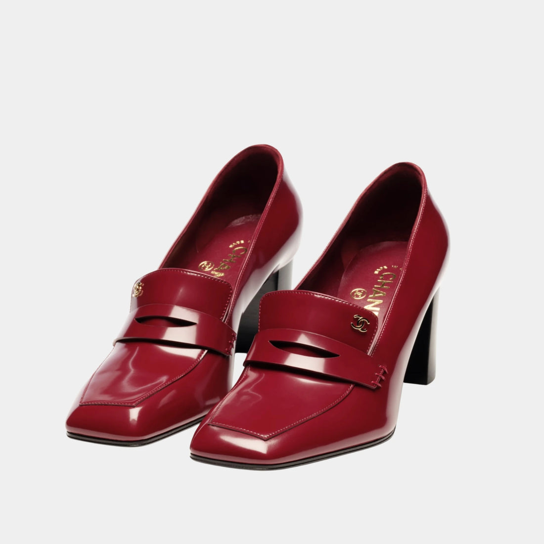 Chanel Heeled Loafers in Burgundy Shiny Calfskin, Front