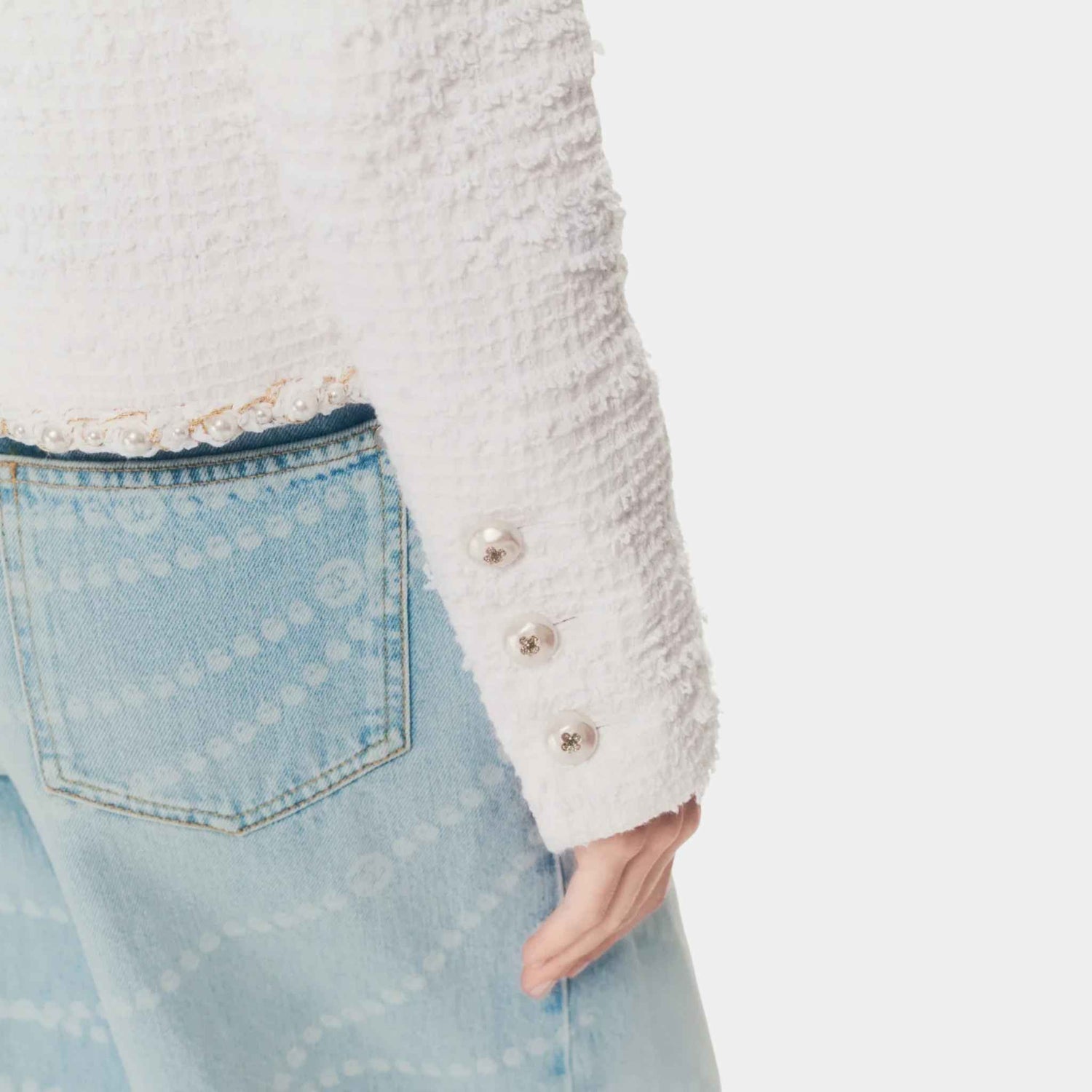 Chanel Jacket Cotton Tweed &amp; Imitation Pearls White, Closeup