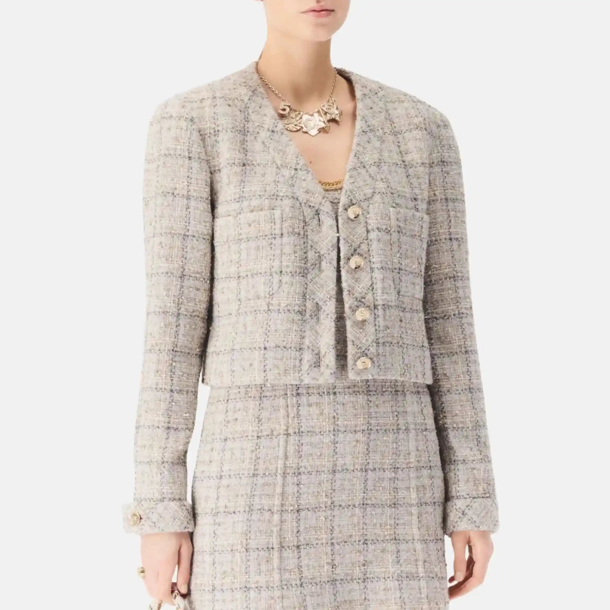 Chanel Jacket in Wool and Cotton Tweed, Close