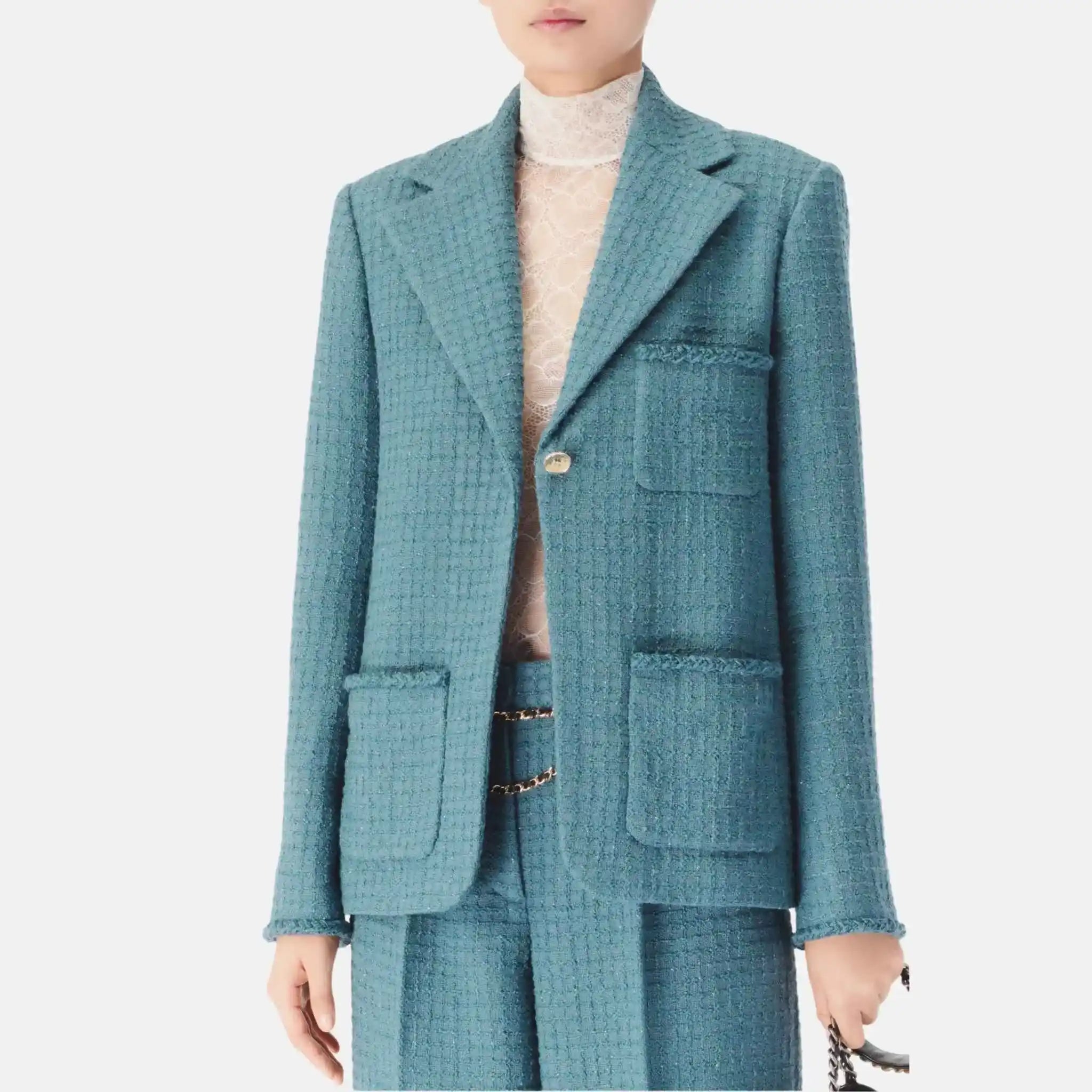 Chanel Jacket in Wool Tweed, Close