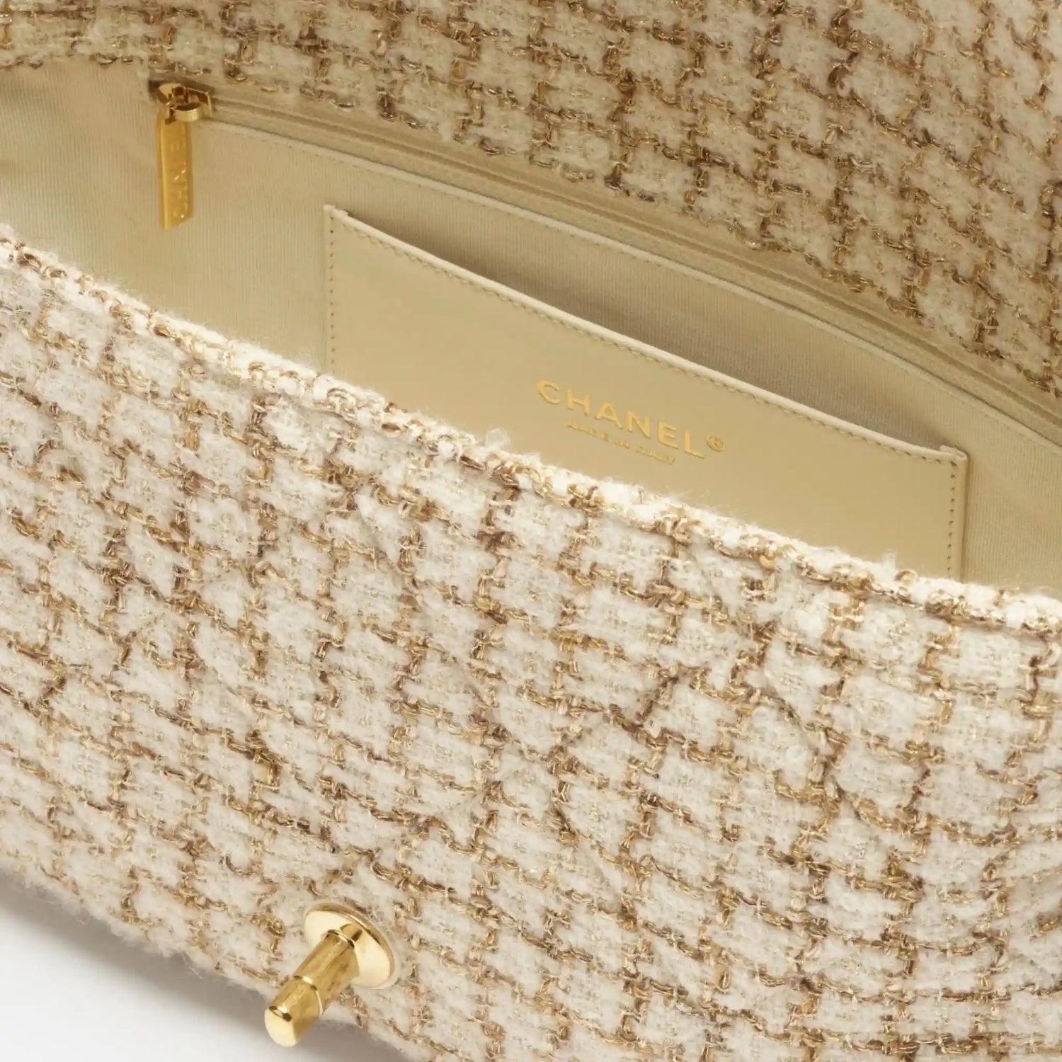 Chanel Large Flap Bag Tweed &amp; Gold Metal Ecru Beige &amp; Gold, interior