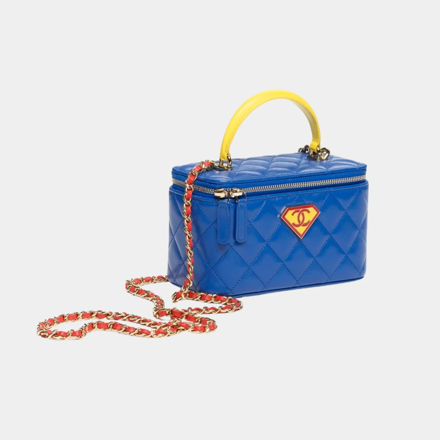 Chanel Long Vanity with chain in Lambskin &amp; Enamel, Side