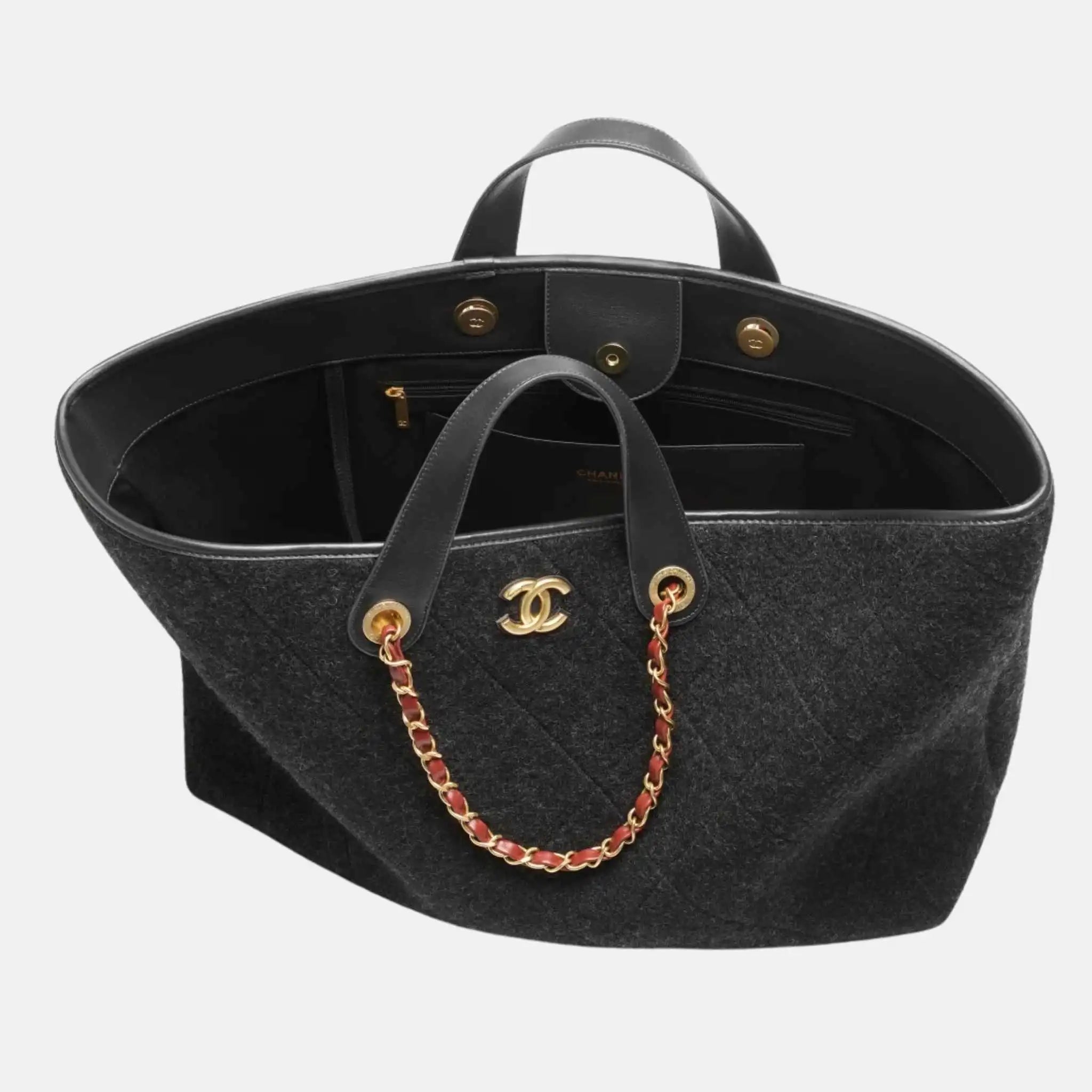 Chanel Maxi Shopping Bag Wool Dark Grey Gold Tone Metal, Inside