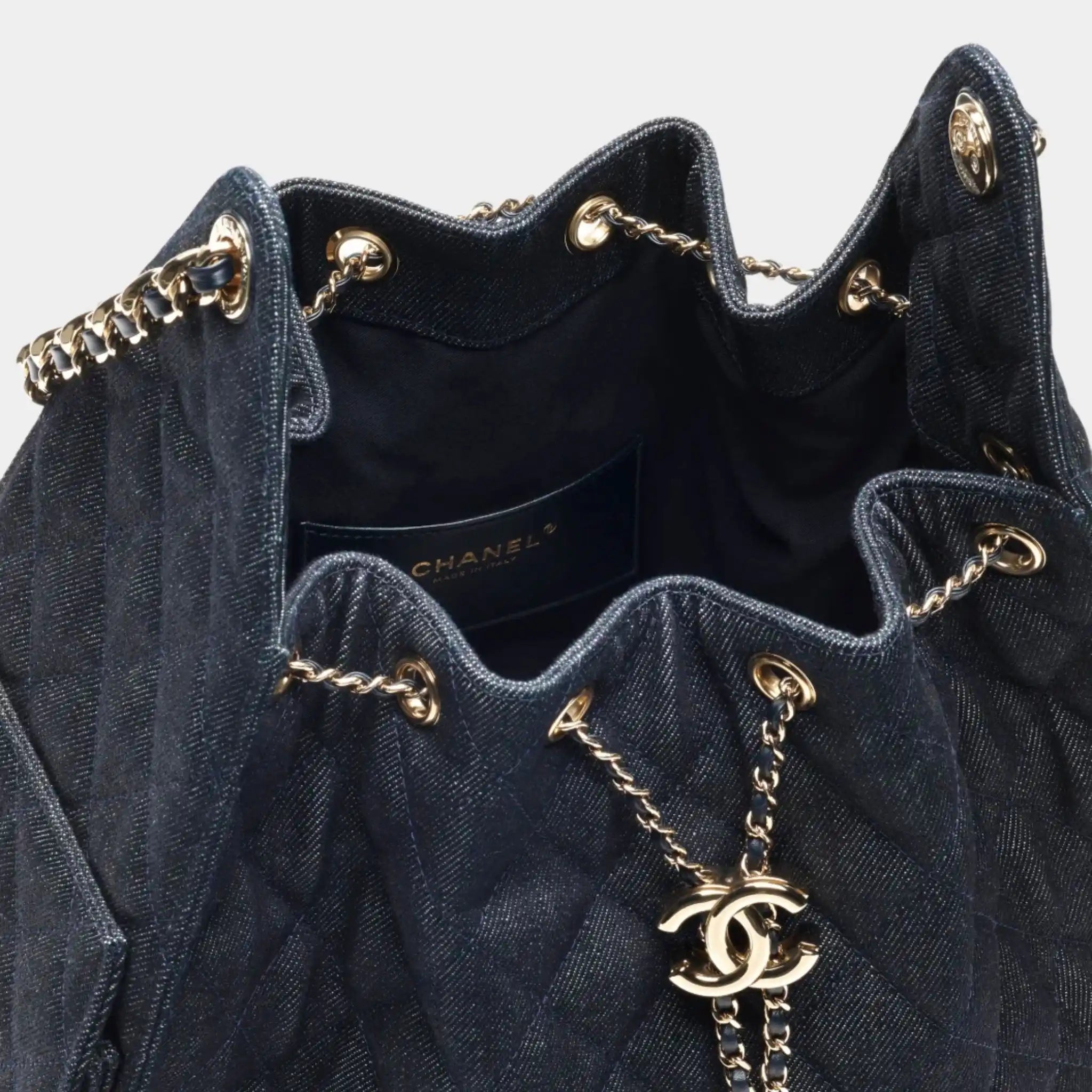 Chanel Medium 25 Bag Denim &amp; Gold Metal Dark Blue, interior