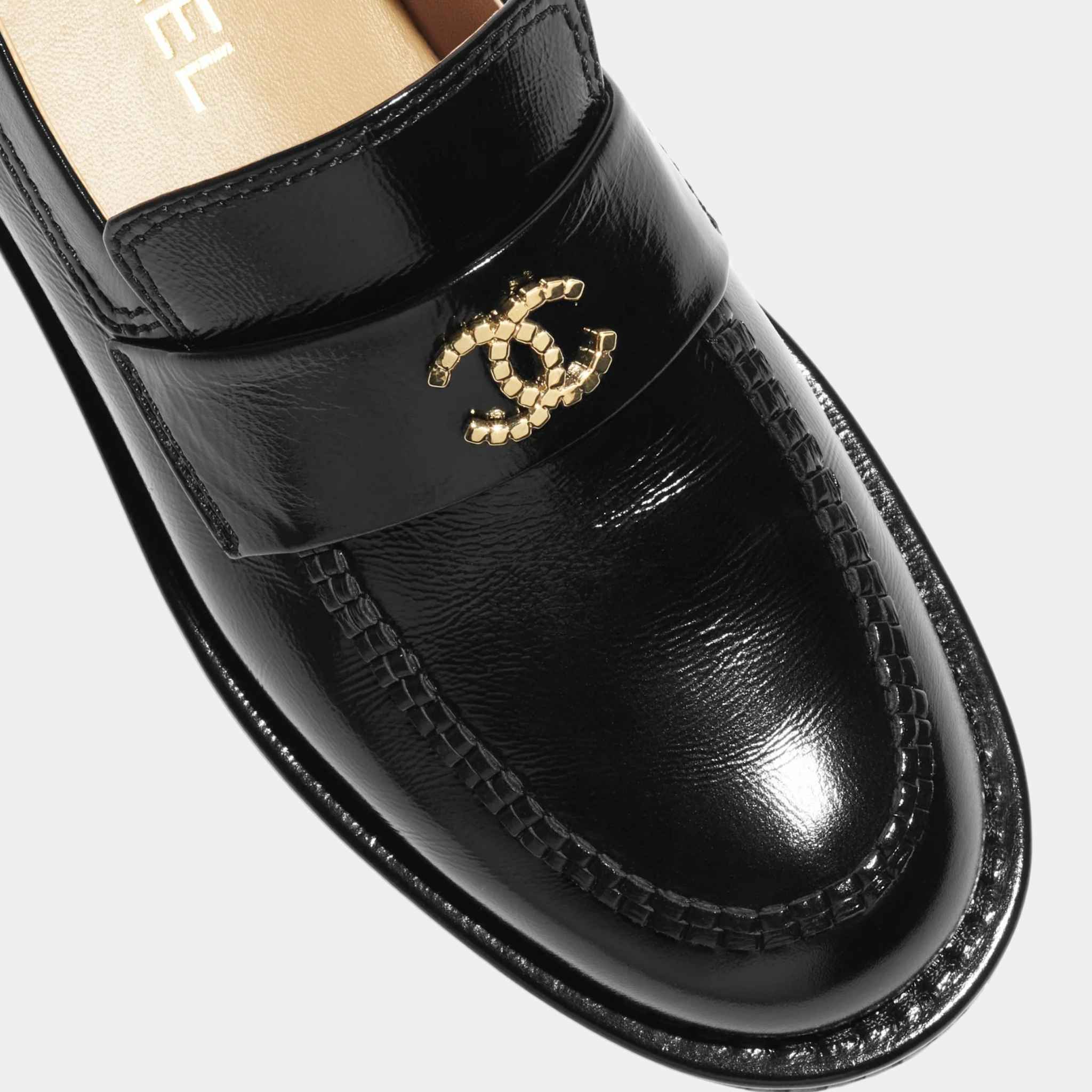 Chanel Moccasins Shiny Crumpled Calfskin  Black, Top Closeup