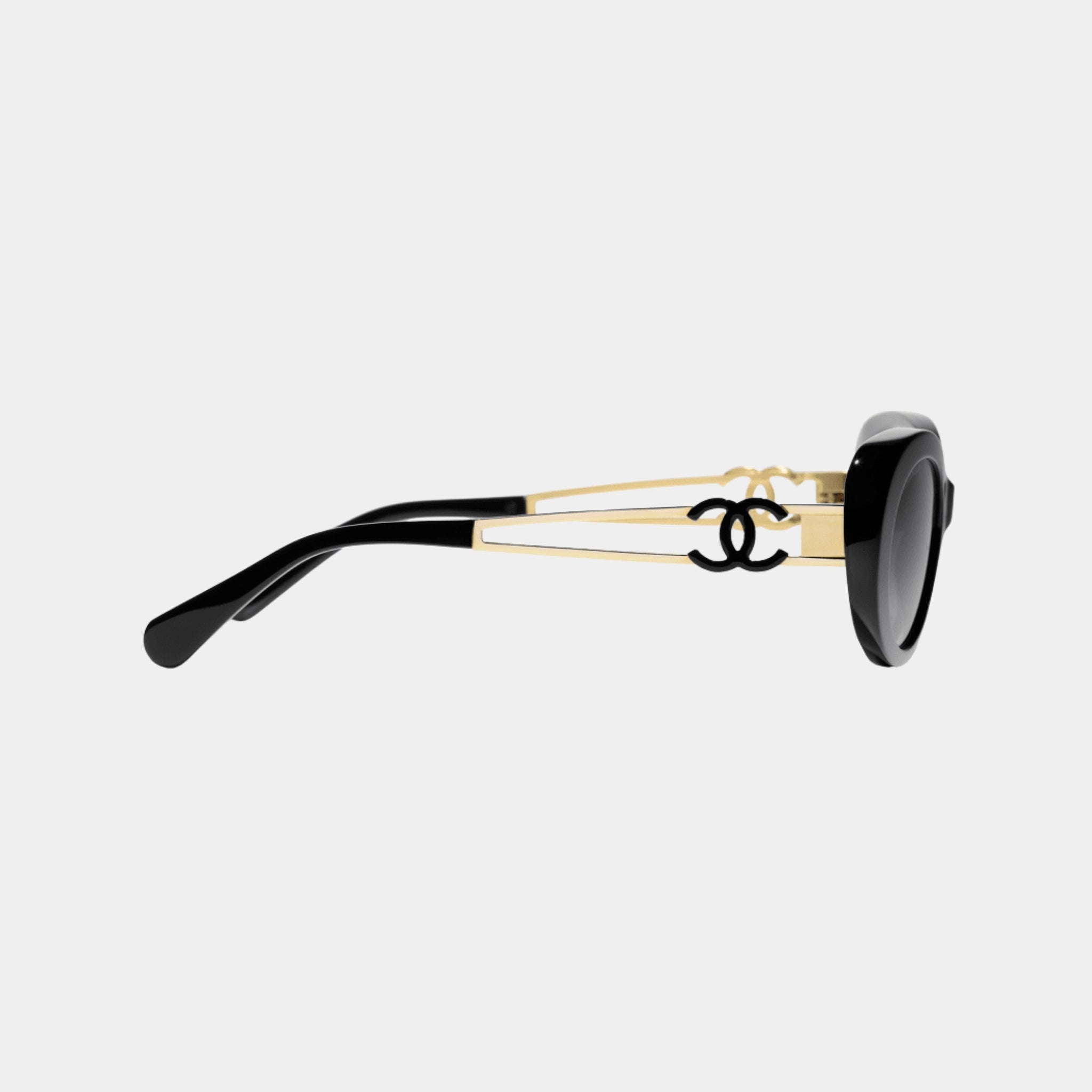 Oval Sunglasses in Acetate and Metal Frame