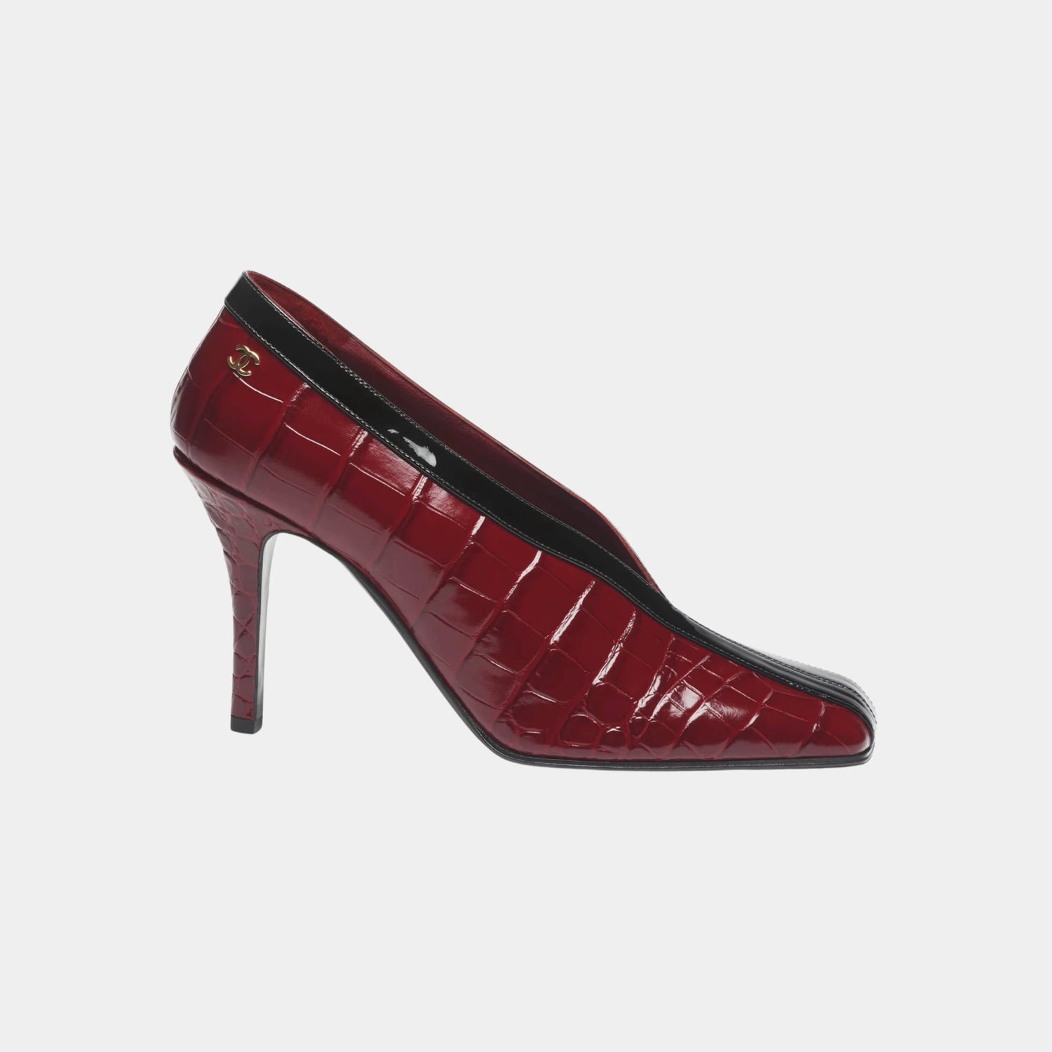 Chanel Pumps in Crocodile Embossed Calfskin &amp; Patent Calfskin, Burgundy, Black, Side
