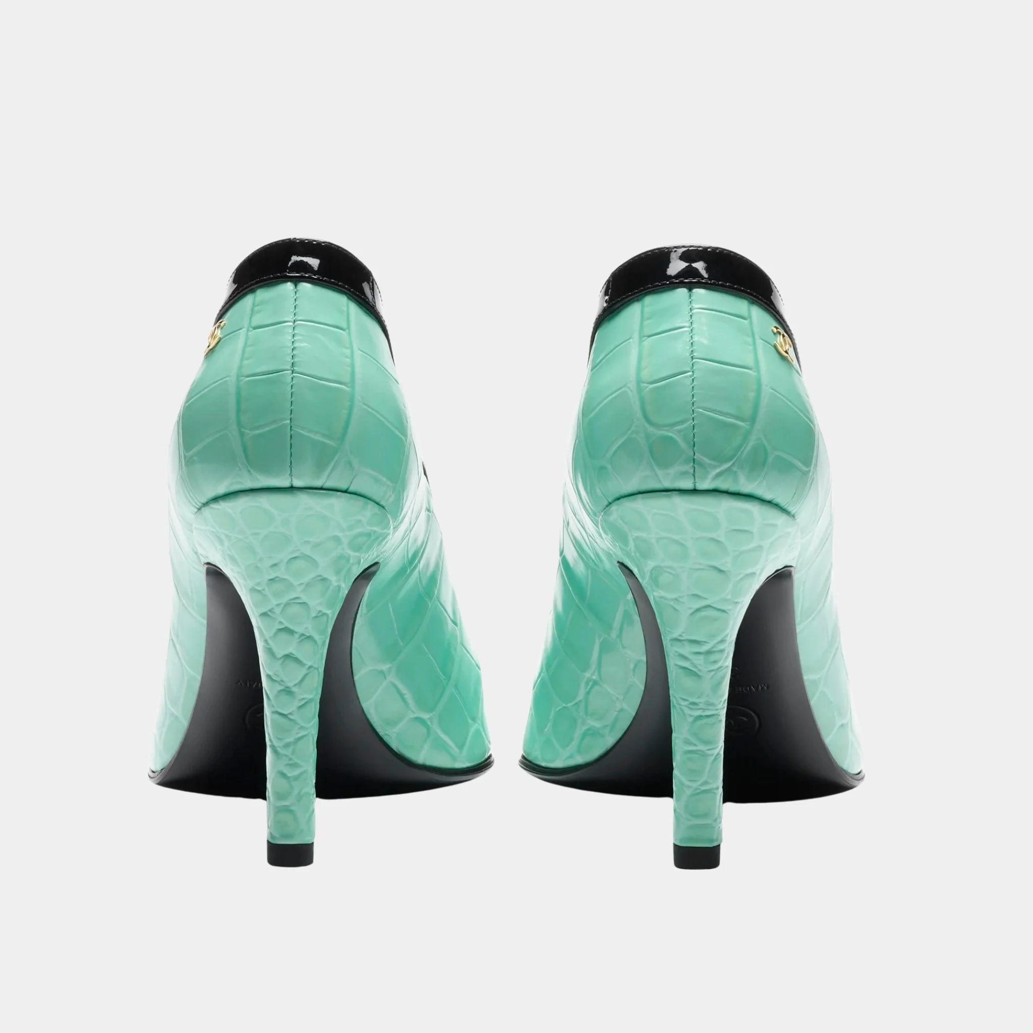Chanel Pumps in Crocodile Embossed Calfskin &amp; Patent Calfskin, Green Black, Back