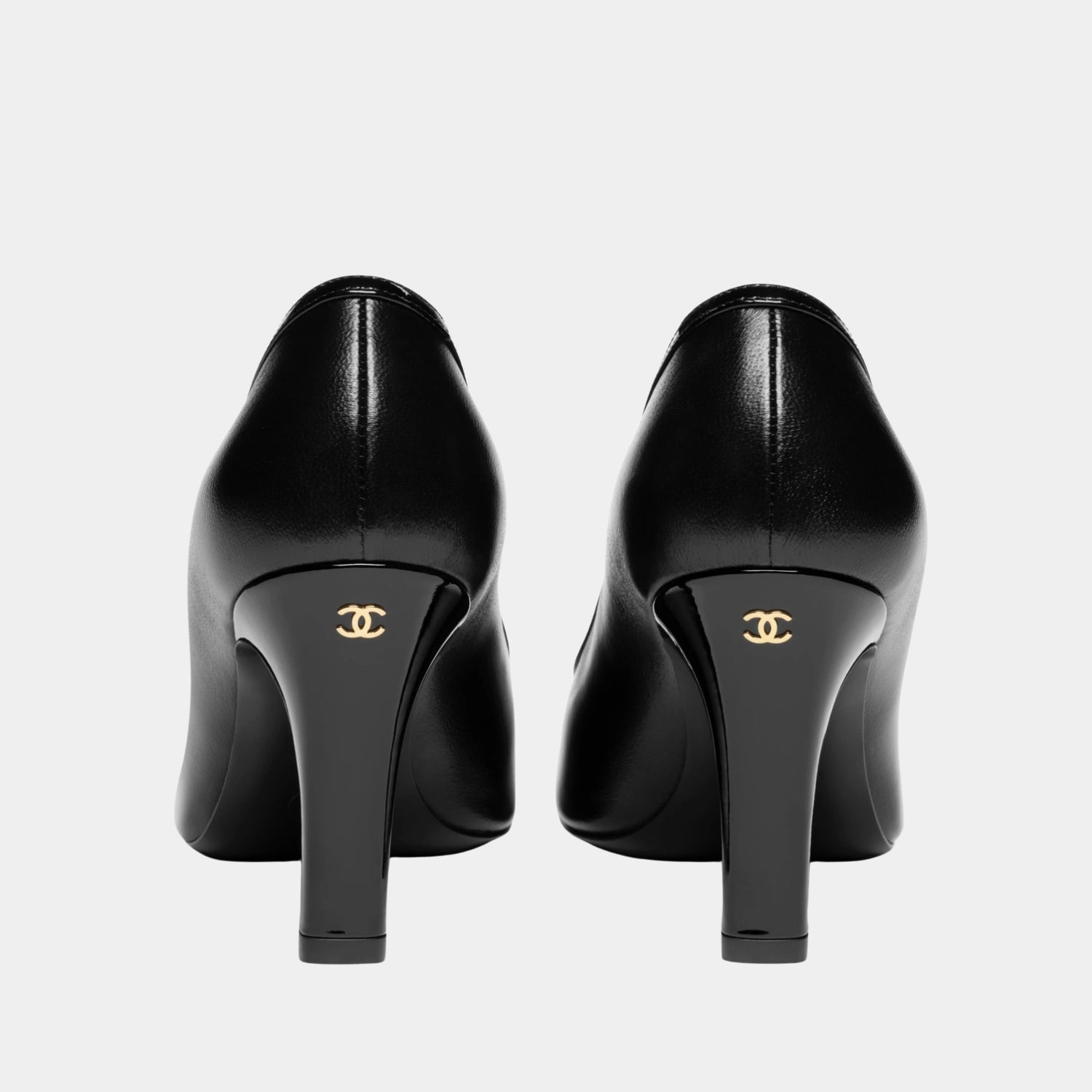 Chanel Pumps in Lambskin &amp; Patent Calfskin, Black, Back