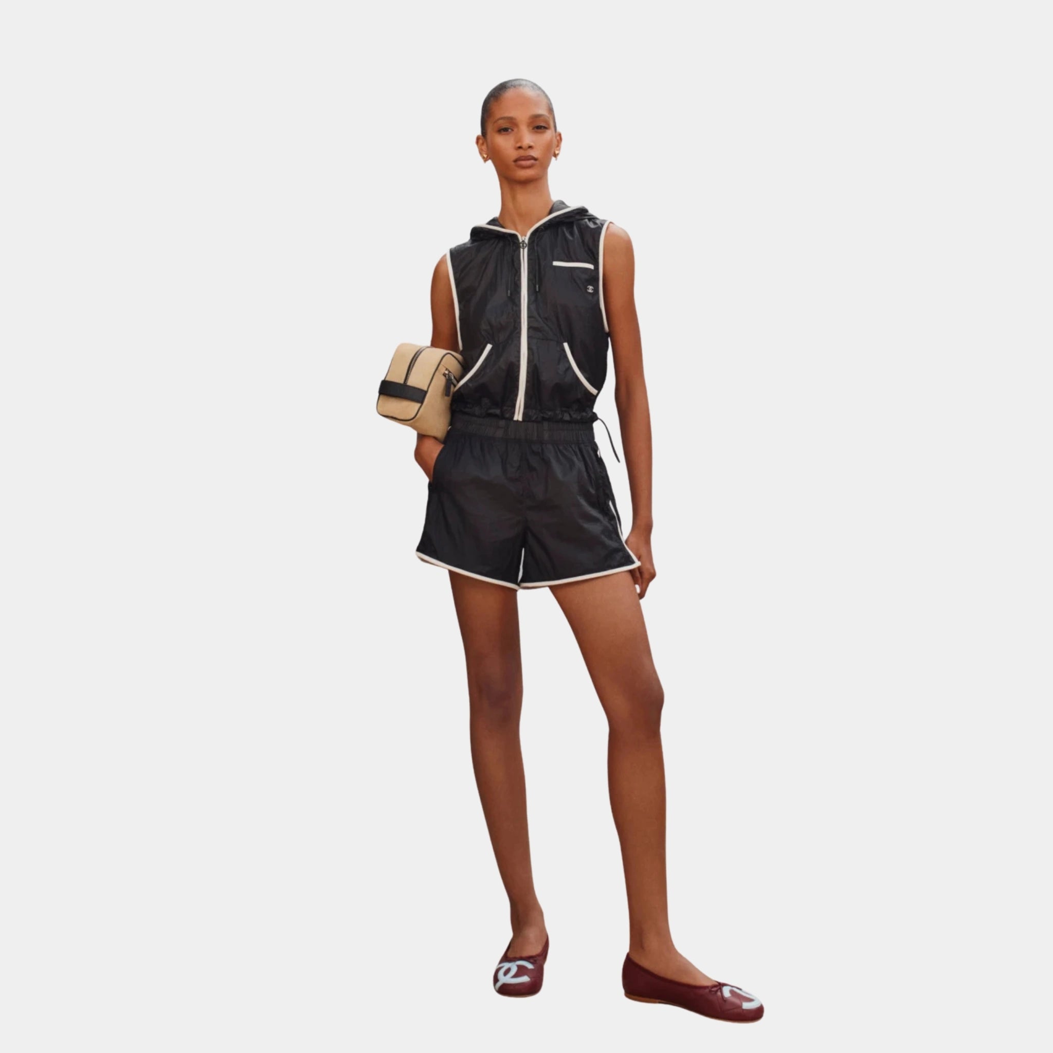 Chanel Sleeveless Jacket in Black &amp; White Mixed Fibres, Front