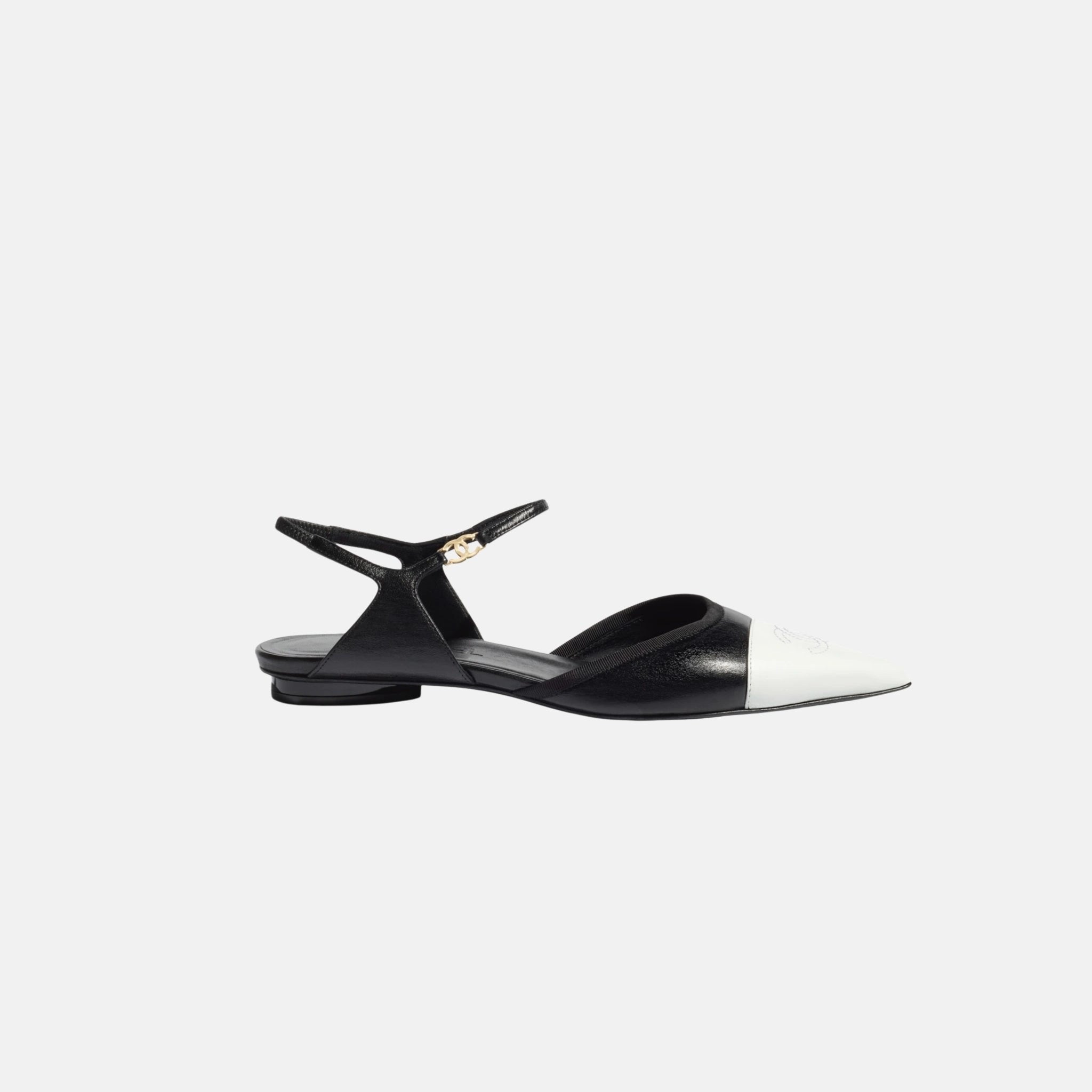 Chanel Slingbacks Beige in Iridescent Lambskin, Black and White, Side