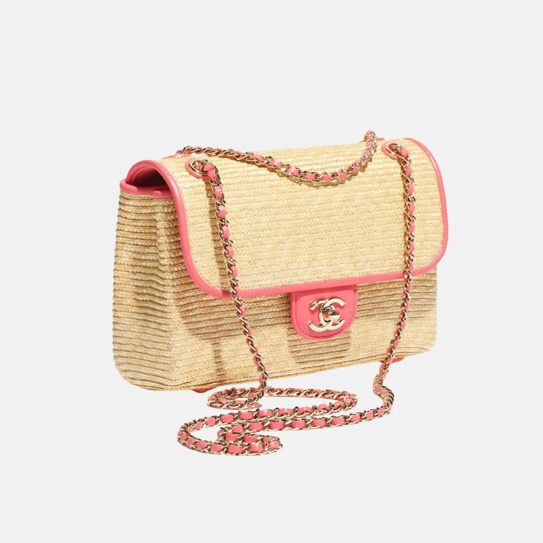 Chanel حقيبة صغيرة بغطاء من قش مجدول وجلد الحمل، ومعدن بلون ذهبي، من الجانب