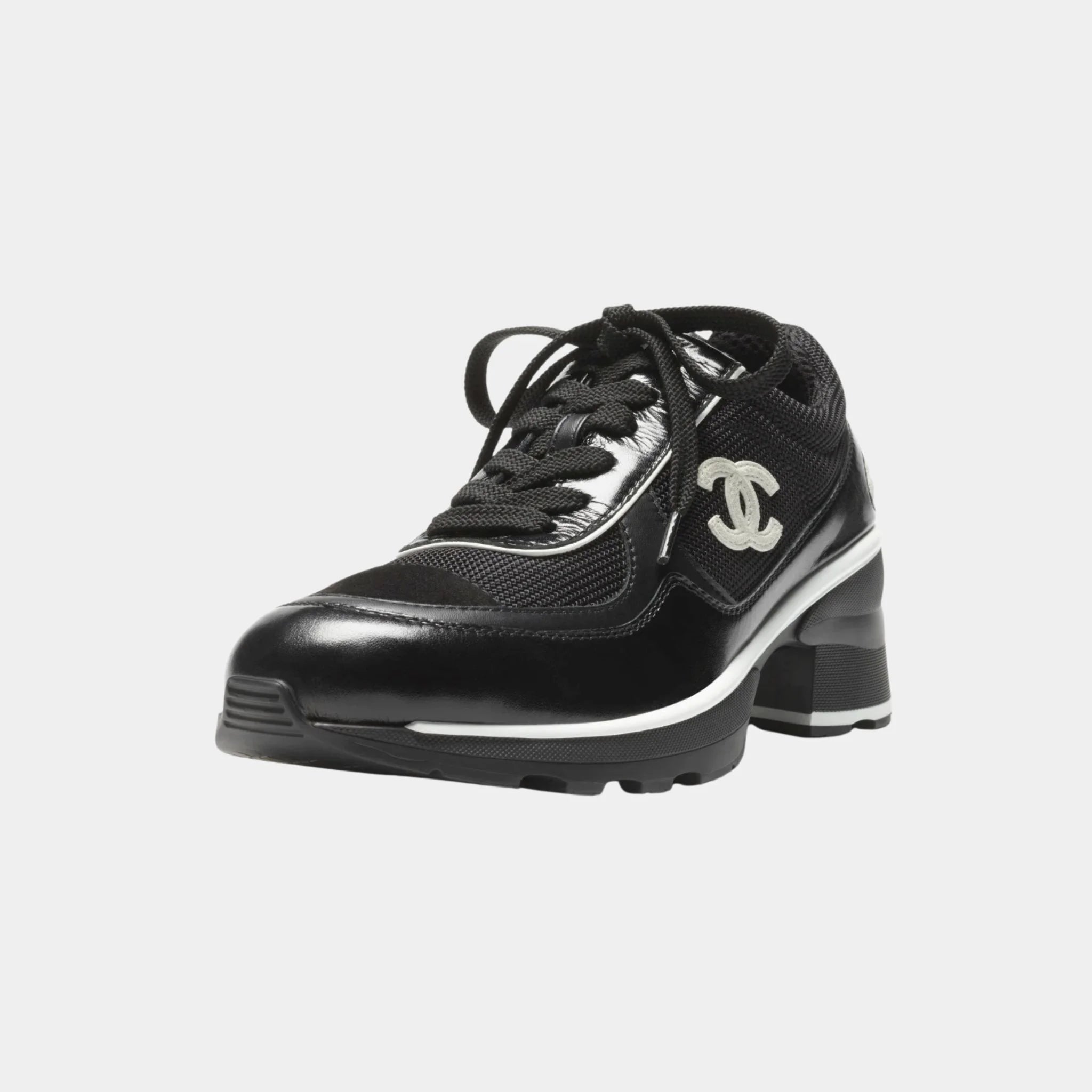 Chanel Sneakers in Mixed Fibers, Shiny and Suede Calfskin, Black, Front