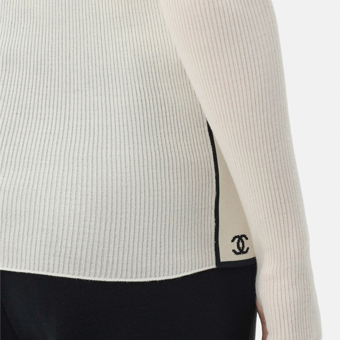 Chanel Turtleneck Wool & Cashmere in White and Black side and Double C detail